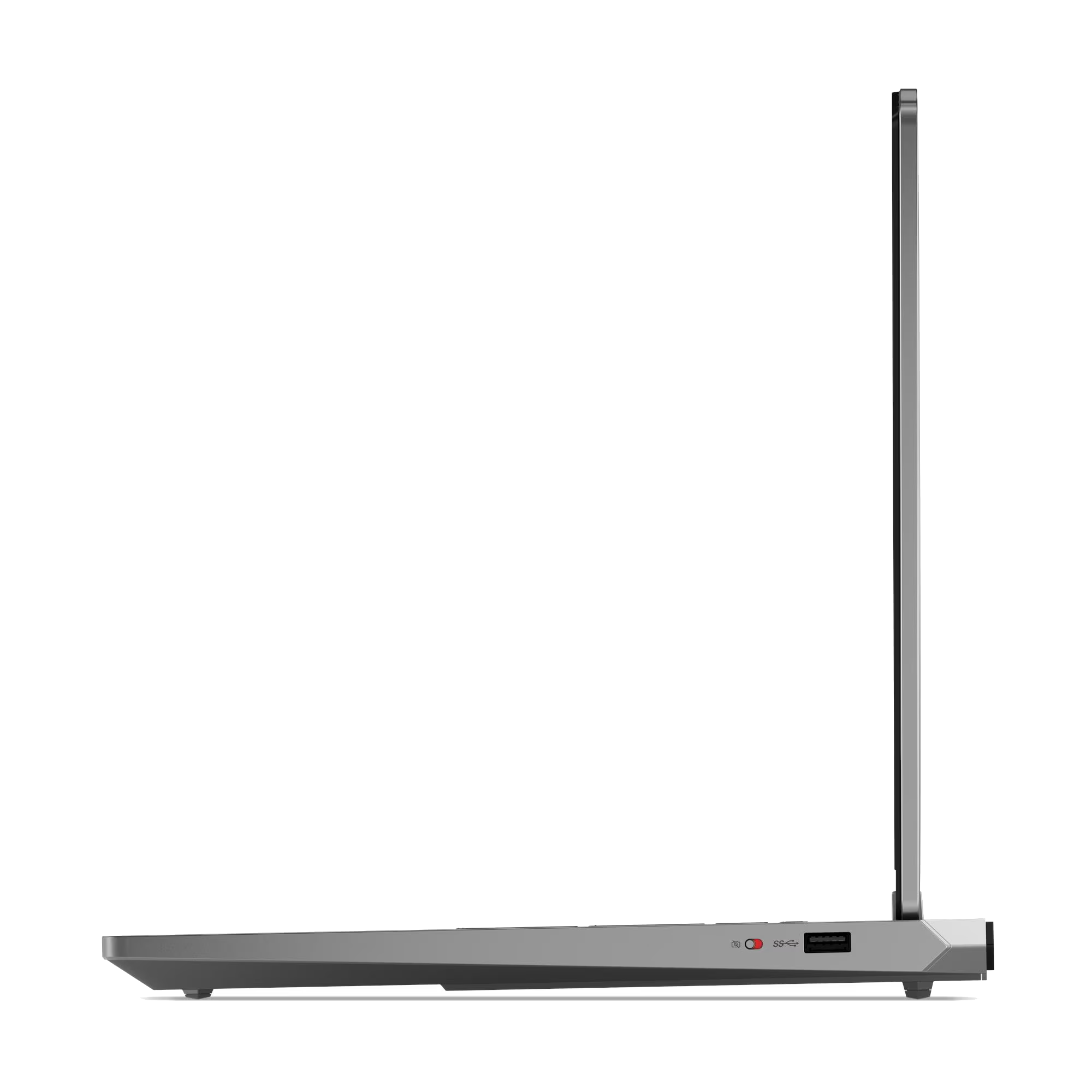 Portátil plateado de perfil muestra puertos USB y ranura para tarjeta SD.