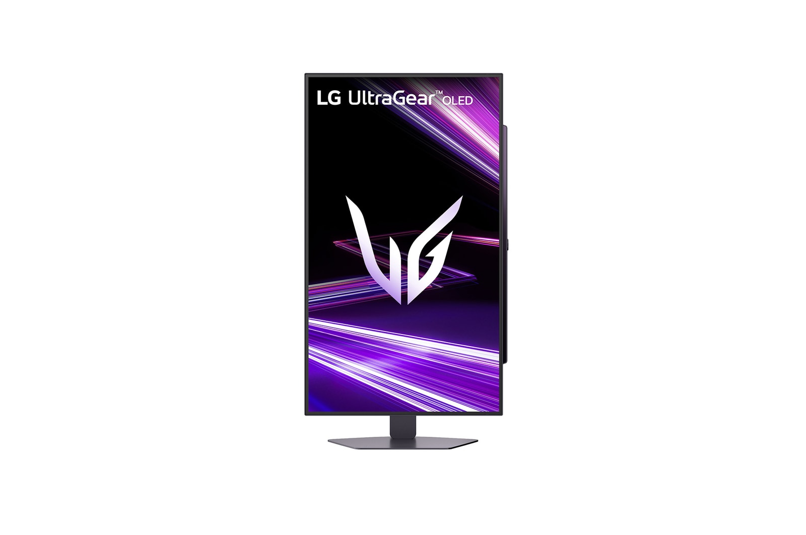 Egy függőleges LG UltraGear OLED monitor lila absztrakt hátteret jelenít meg.