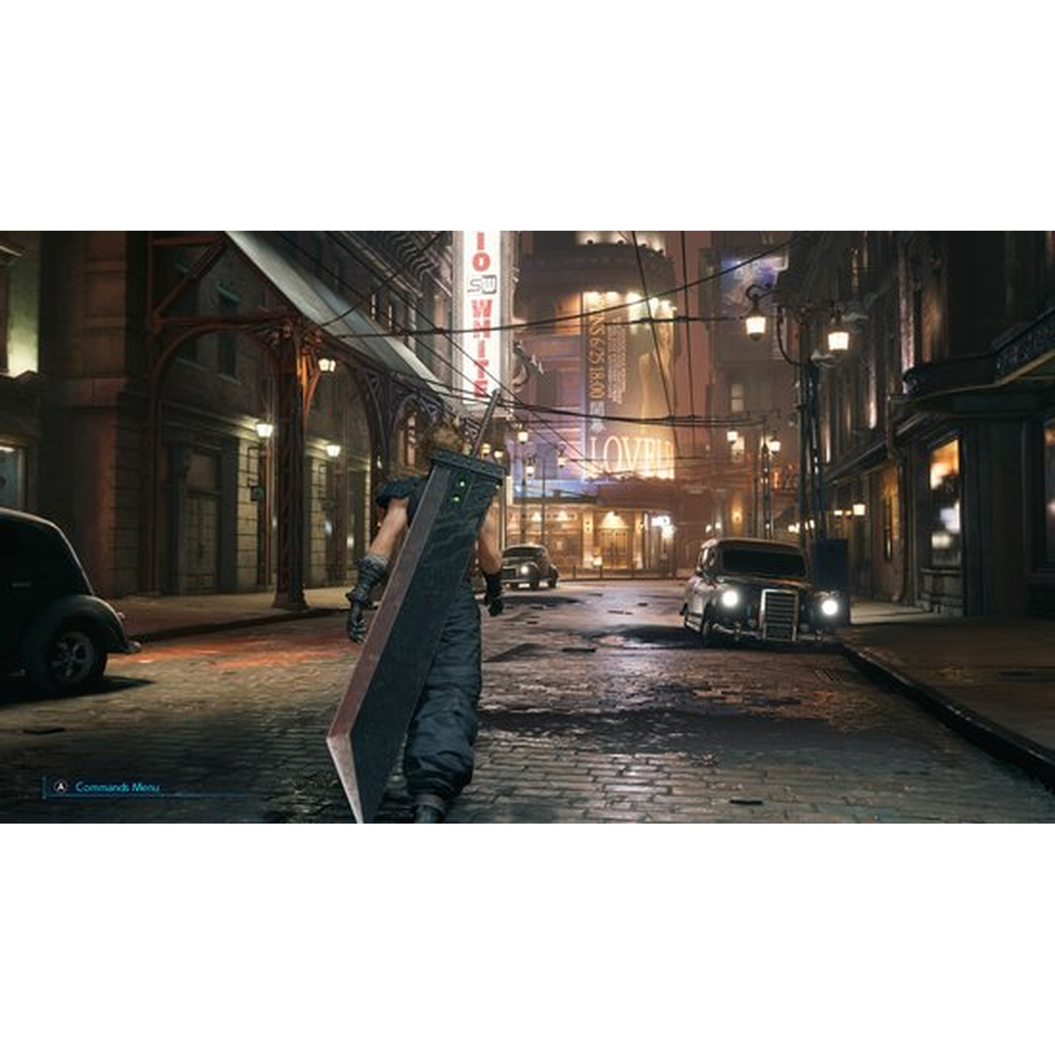 Homme avec épée géante dans rue de ville mouillée la nuit.