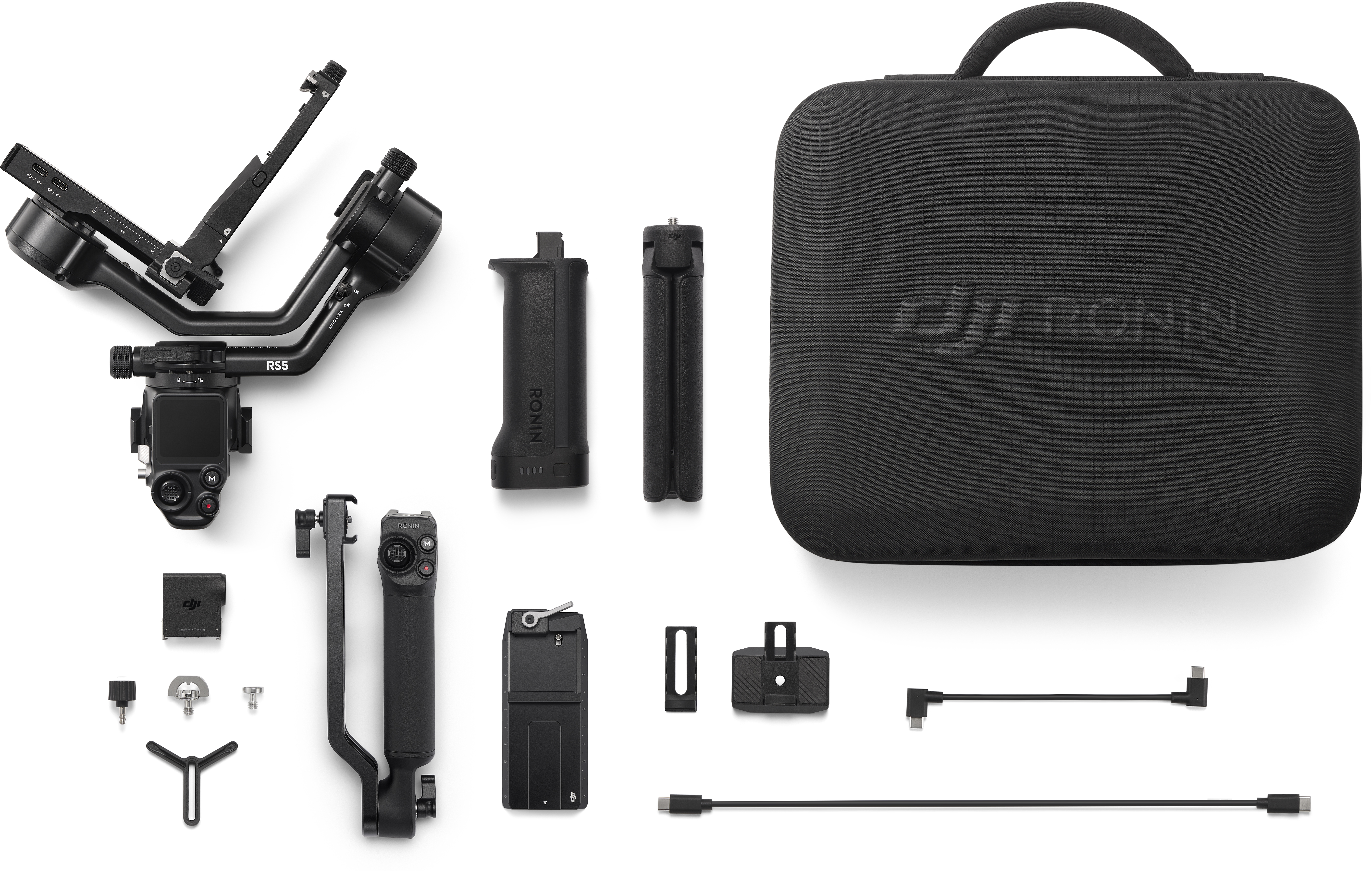 Un cardan DJI RS5 avec accessoires et une mallette de transport noire sur fond blanc.