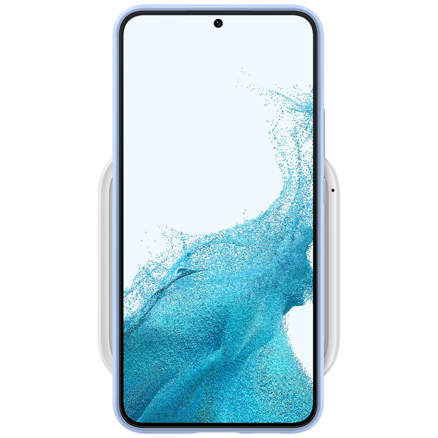 Een lichtblauwe smartphone in een hoesje op een wit oplaadstation.