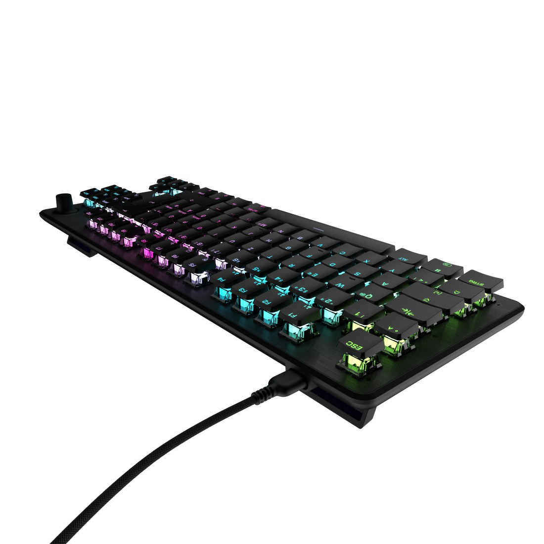 Schwarze Tastatur mit RGB-Beleuchtung, Kabel angeschlossen.