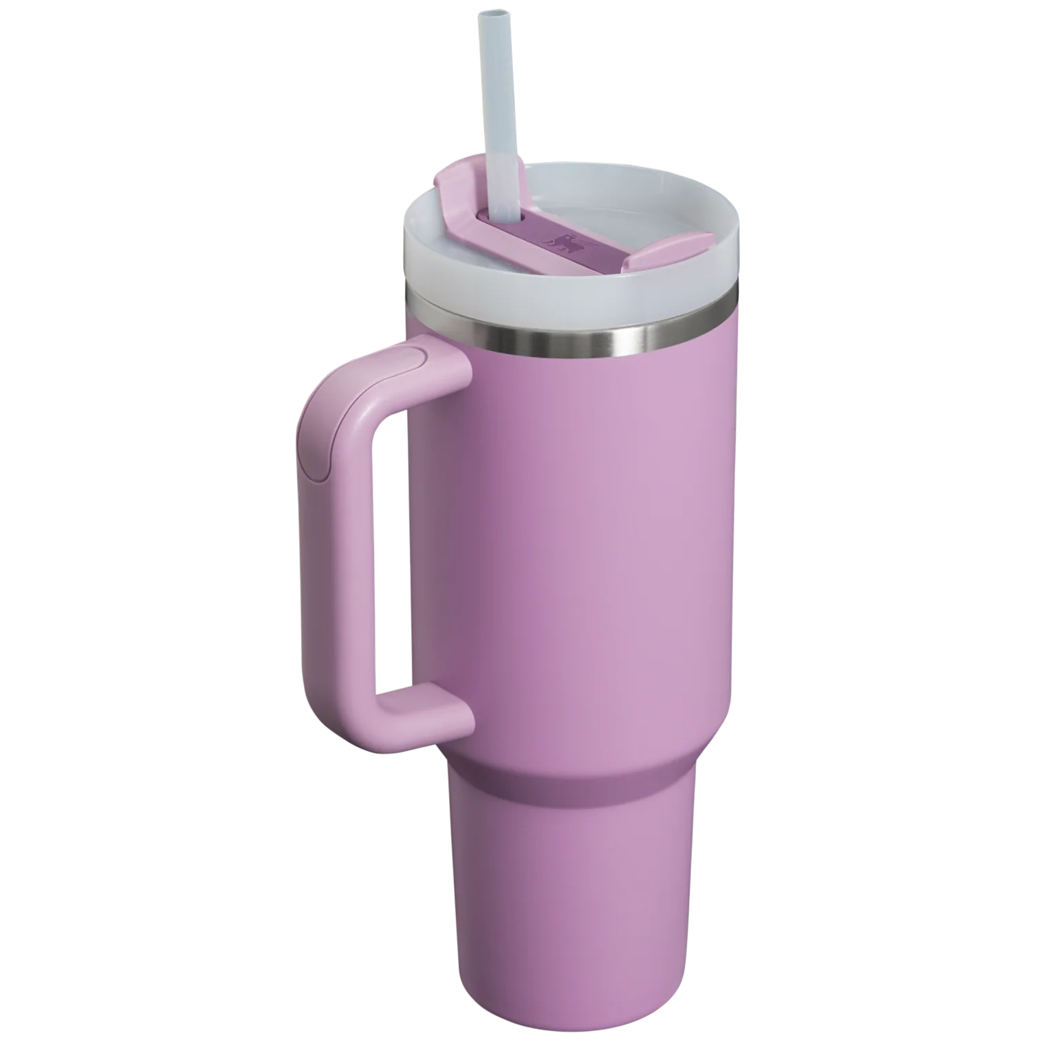 Kulplu ve pipetli pembe bardak, beyaz arka plan üzerinde.