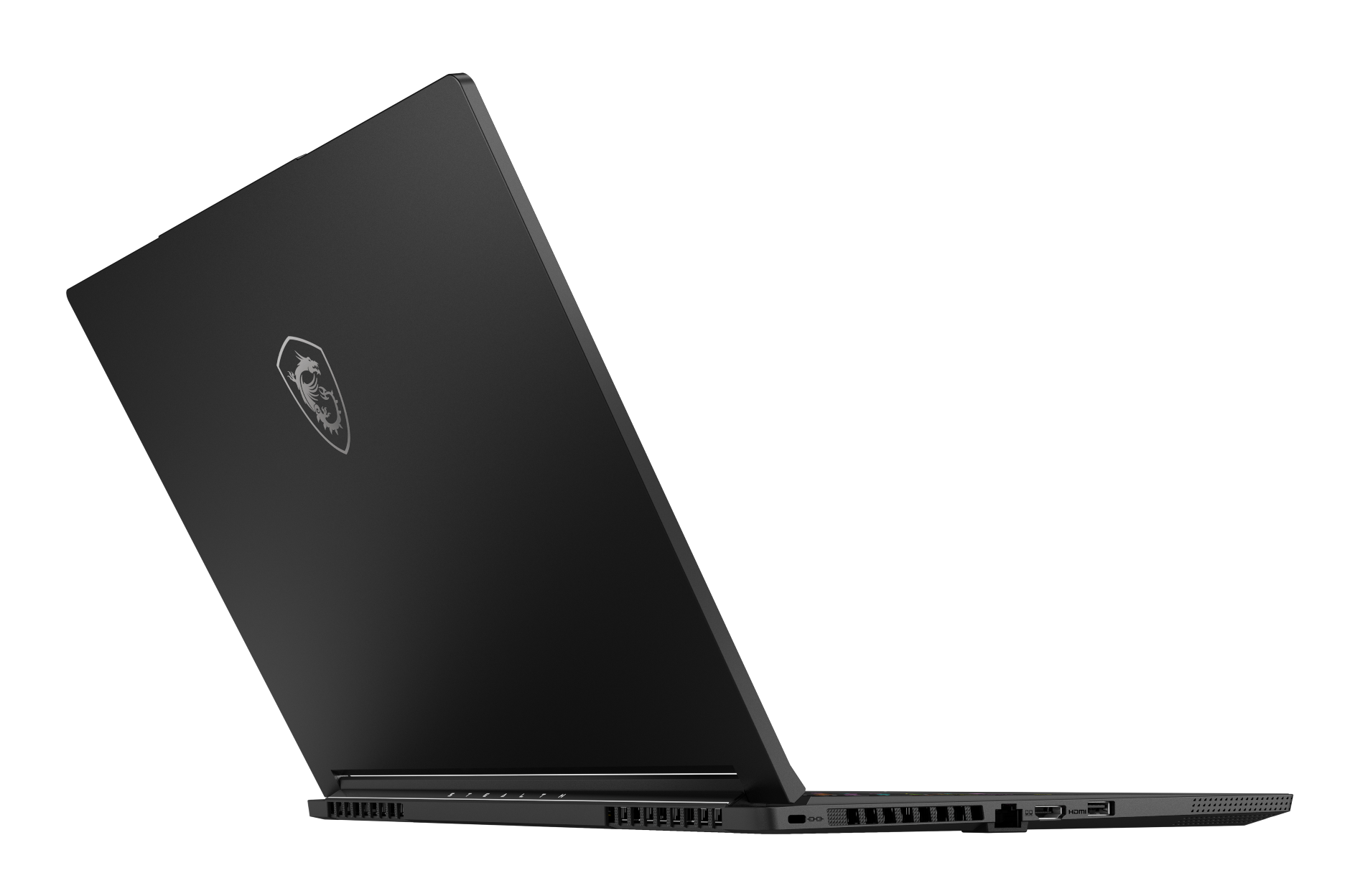 Czarny laptop z logo smoka na pokrywie, widziany od tyłu po lewej stronie.