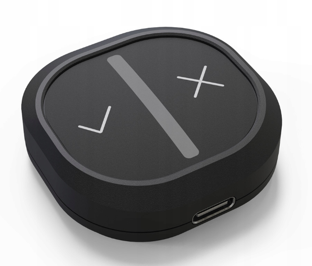 Czarny, zaokrąglony kwadratowy przycisk ze znakiem wyboru i symbolem X.