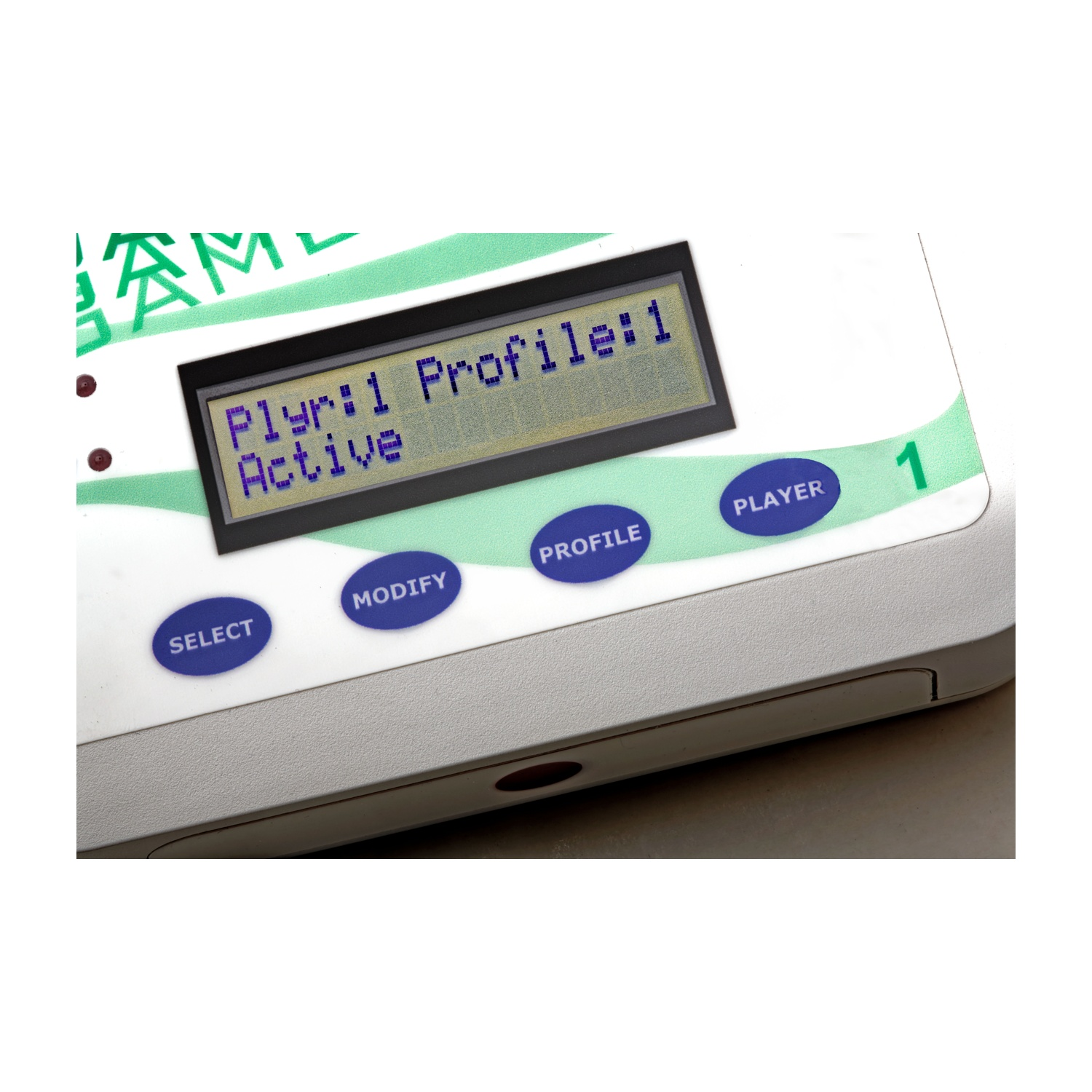 Un dispositivo di gioco con pulsanti: Select, Modify, Profile, Player.