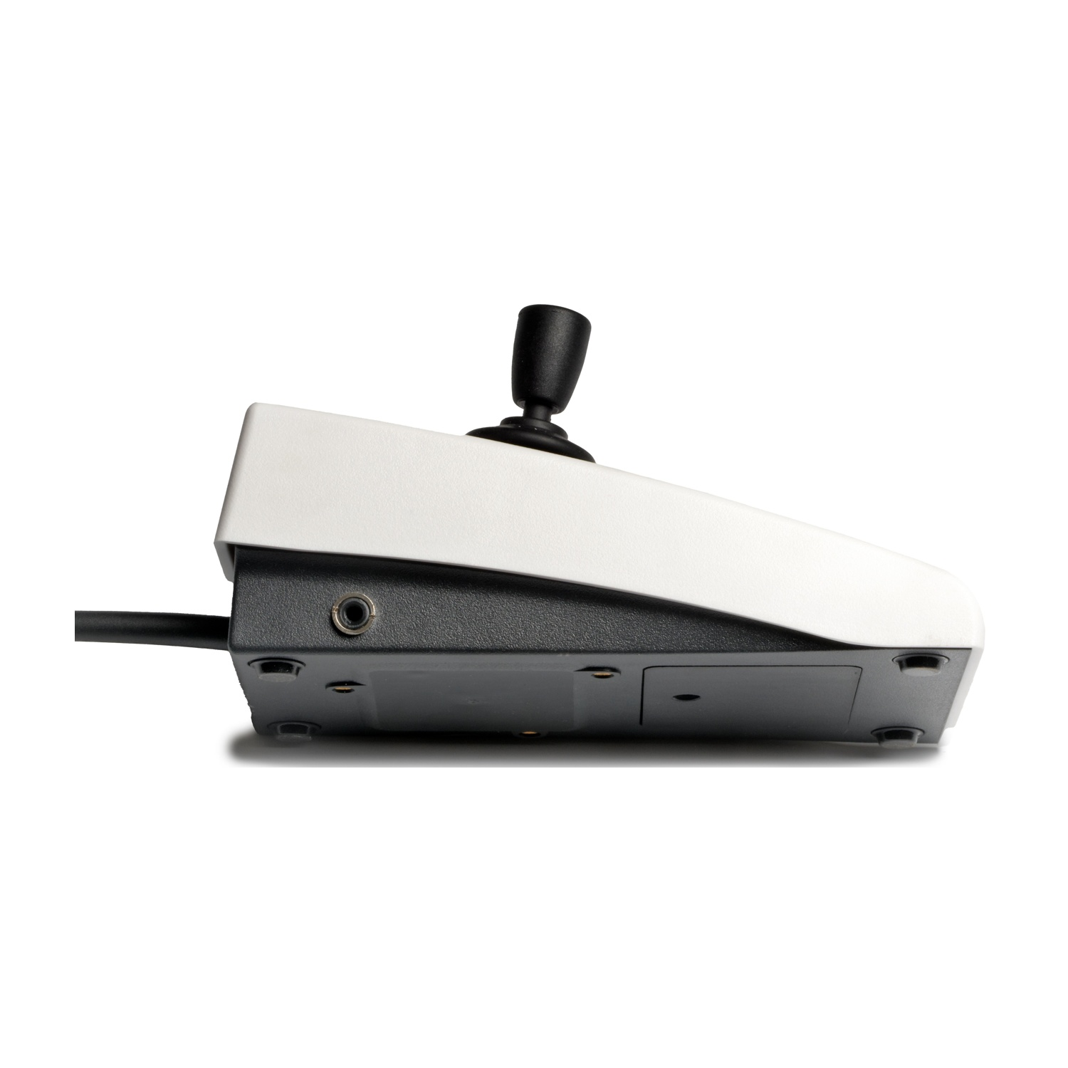 Un joystick nero su un alloggiamento bianco e grigio con connessione via cavo.
