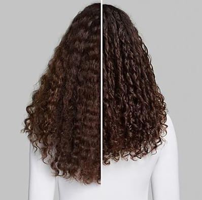 Porównanie przed i po brązowych, kręconych włosach, które zostały ujarzmione.