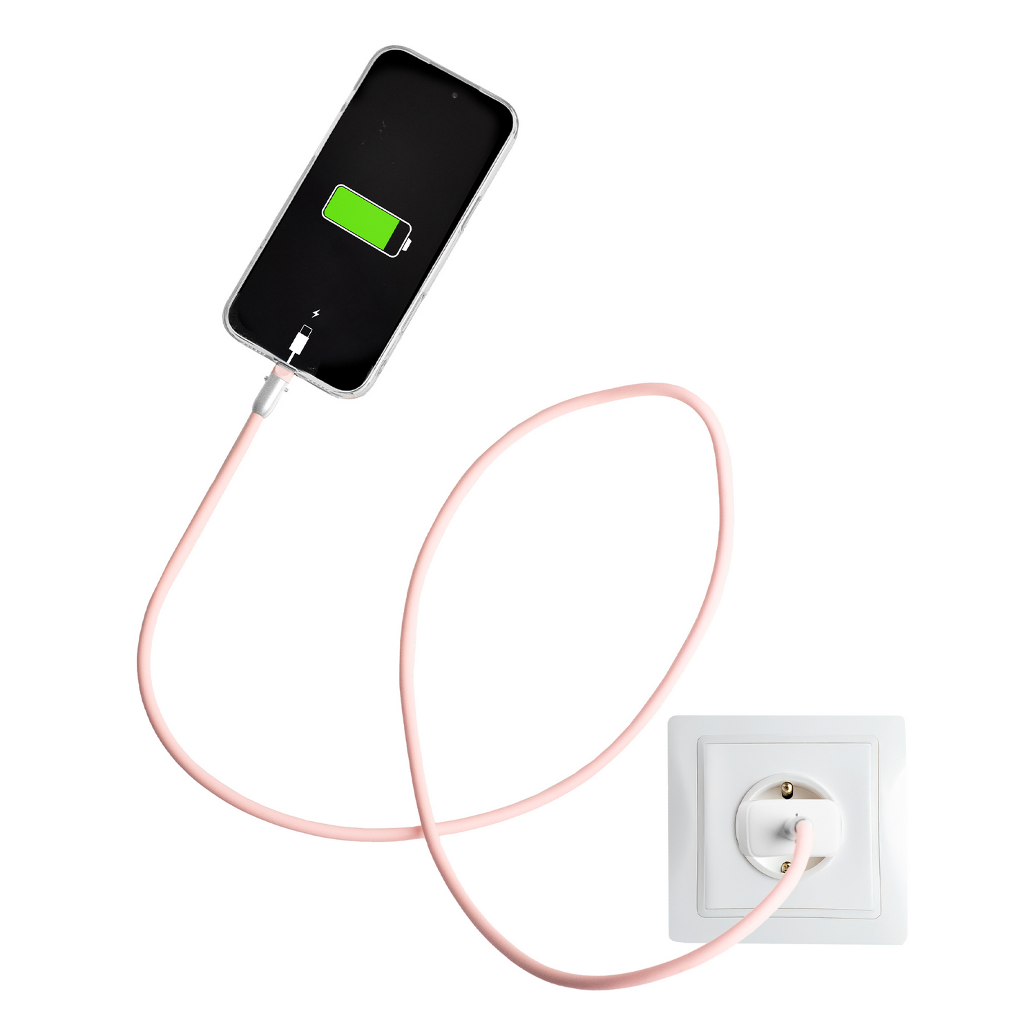 Un smartphone con batería llena se carga con un cable rosa a un enchufe de pared blanco.