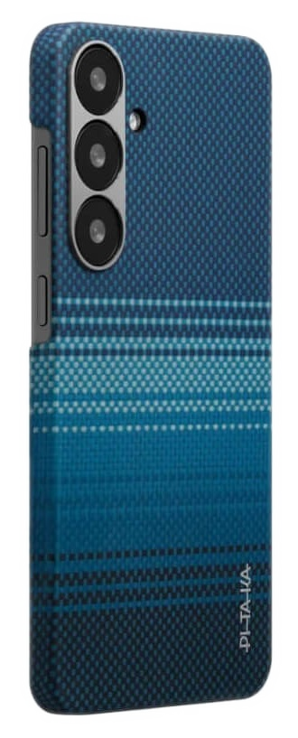 Niebieskie etui na telefon w kratkę i paski. Trzy aparaty z tyłu.