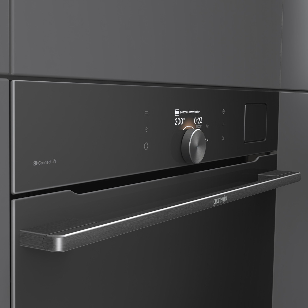 Eine Nahaufnahme eines modernen Gorenje-Ofens mit digitalem Display und Drehknopf.