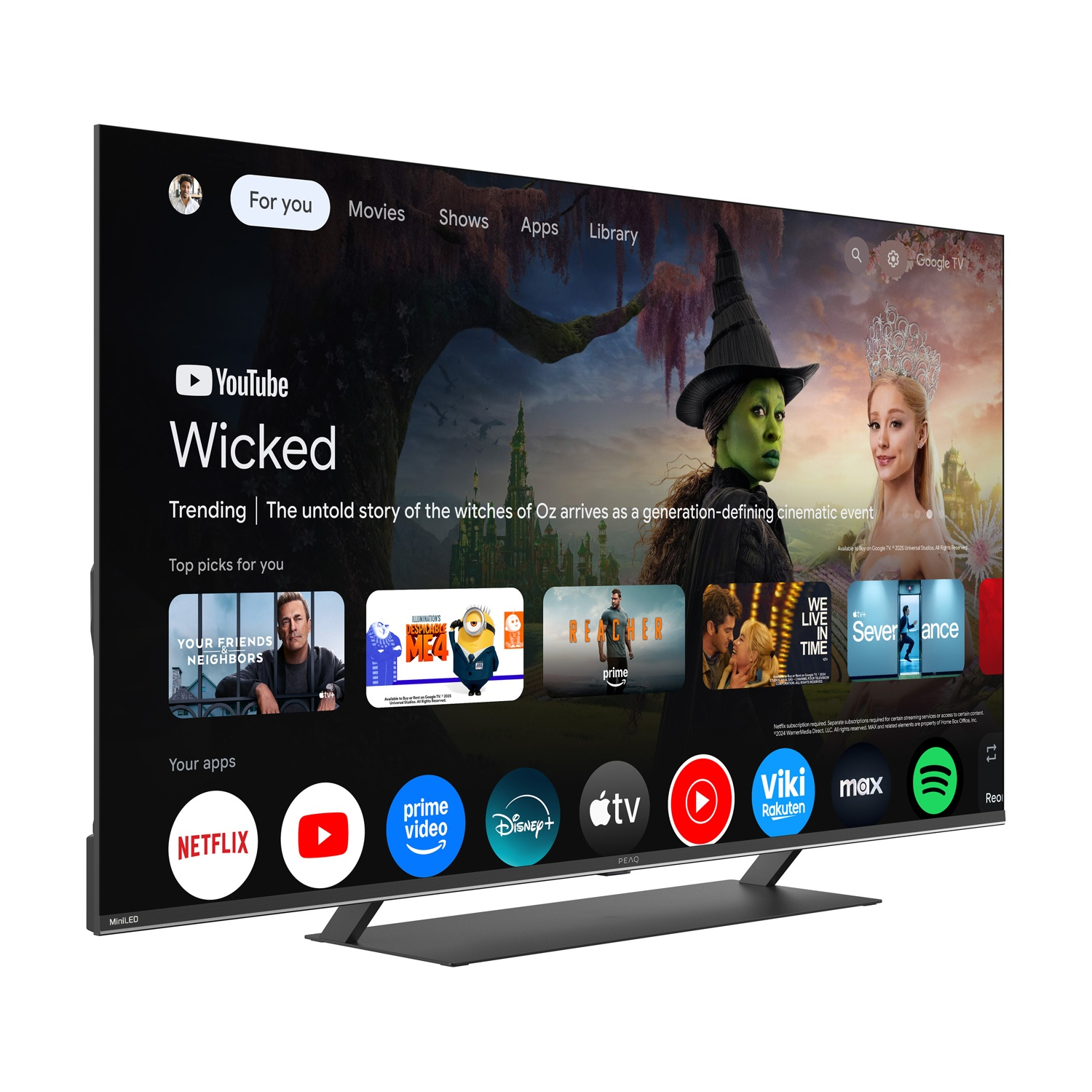 Una TV mostra l'interfaccia di Google TV con trailer di film e icone di app.
