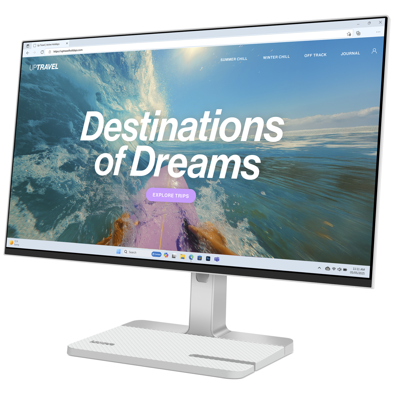 Een computermonitor toont een reiswebsite met de titel "Destinations of Dreams".