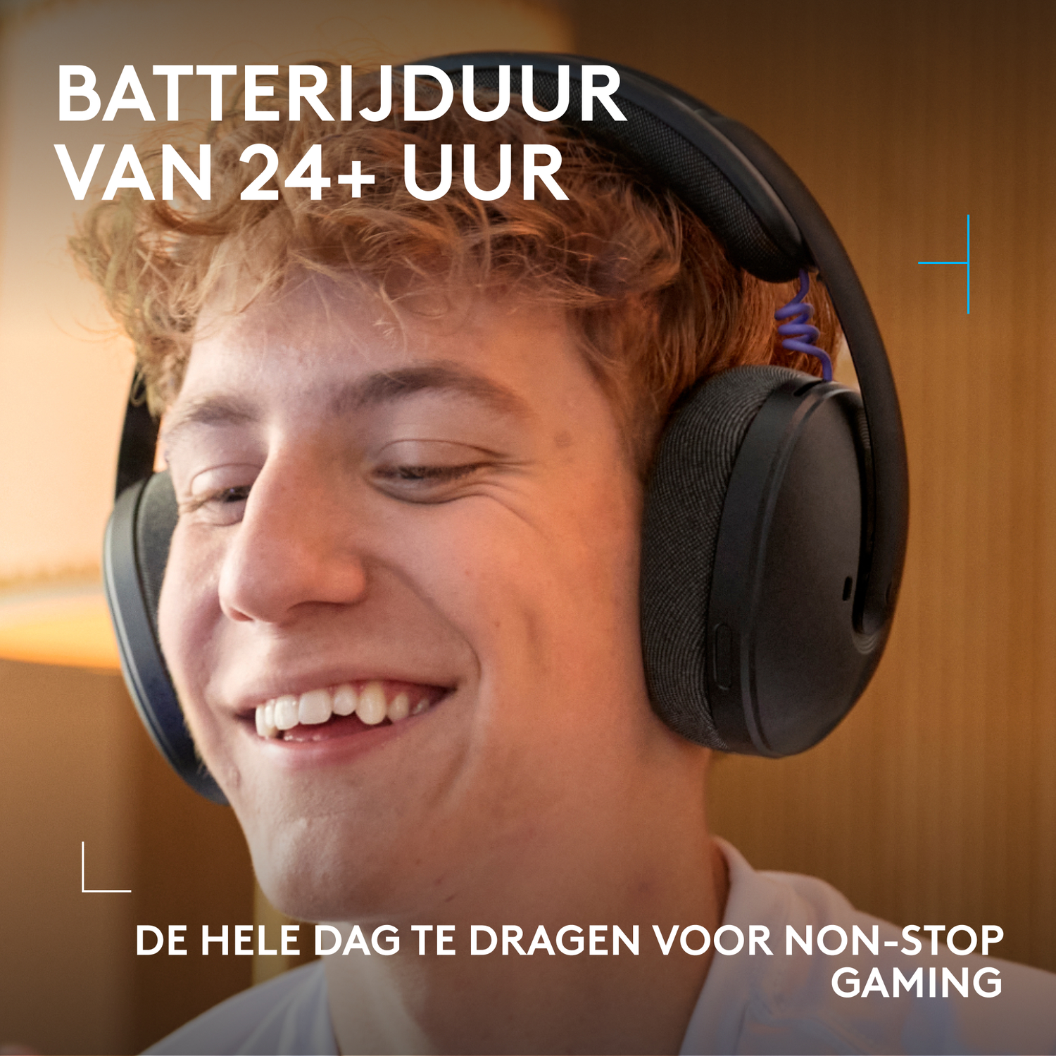 Jonge man met koptelefoon, tekst over batterijduur.