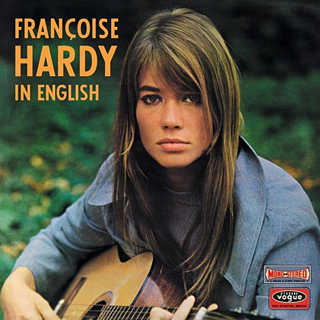 Françoise Hardy speelt gitaar buiten, met tekst op de albumhoes.