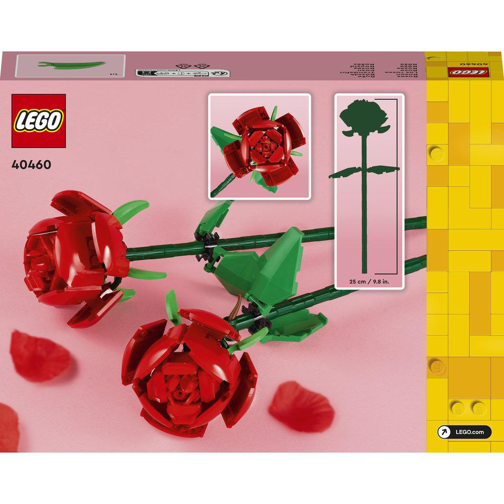 Zwei rote Lego-Rosen mit grünen Blättern und Stielen. Eine Rose ist fast vollständig, die andere ist in Einzelteilen.