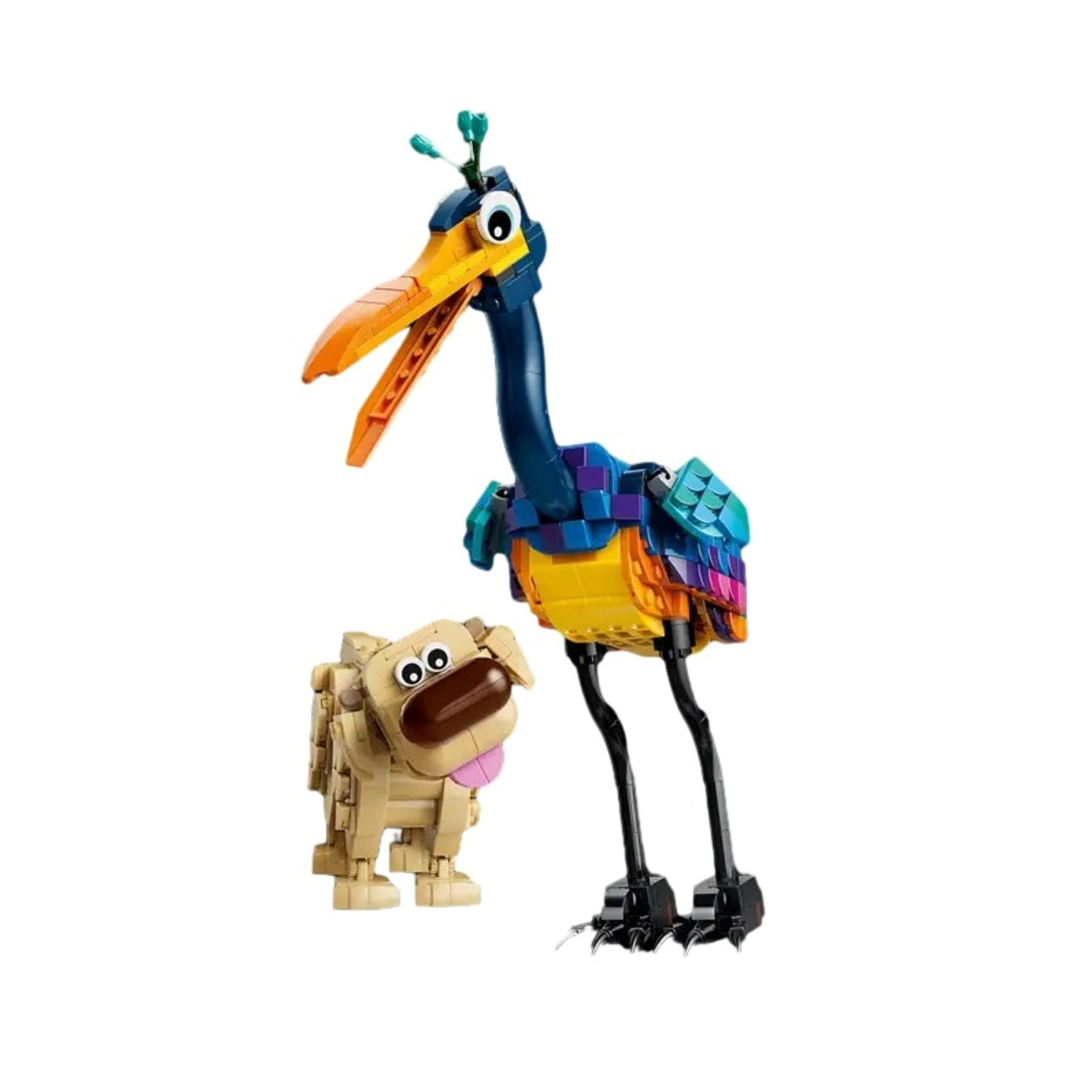 Un cane Lego e un uccello Lego colorato stanno fianco a fianco su sfondo bianco.