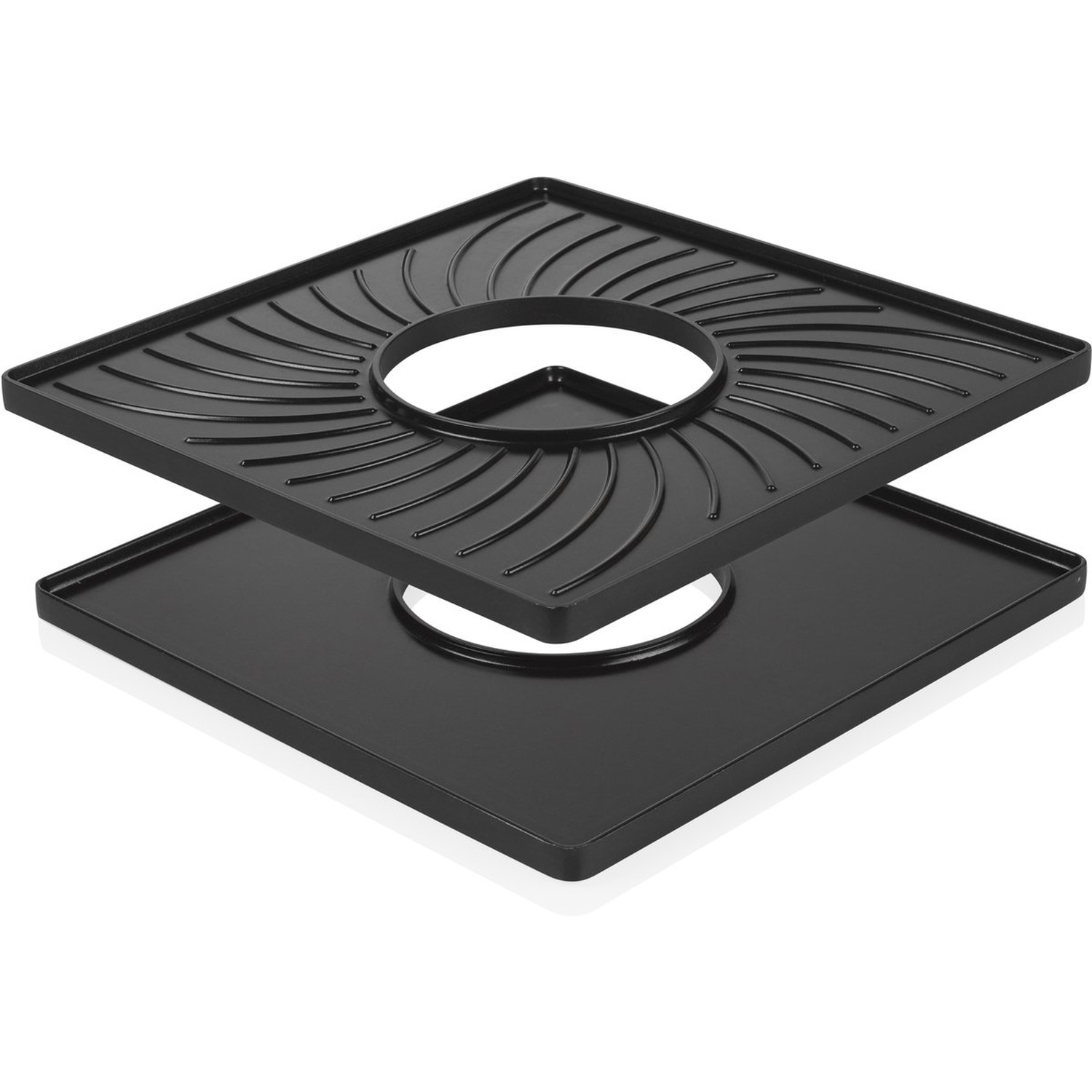 Twee zwarte, vierkante grillplaten met een ronde uitsparing in het midden.