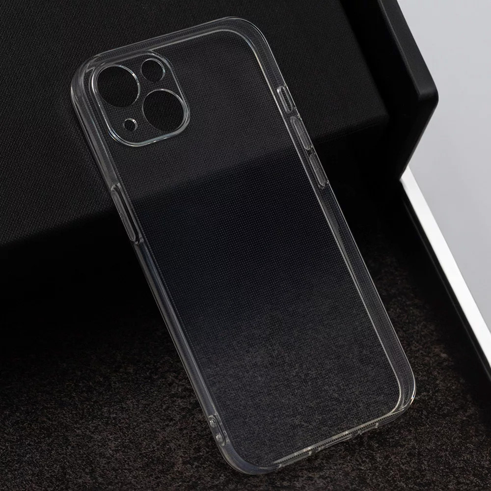 Átlátszó telefontok kameralyukkal sötét háttéren.