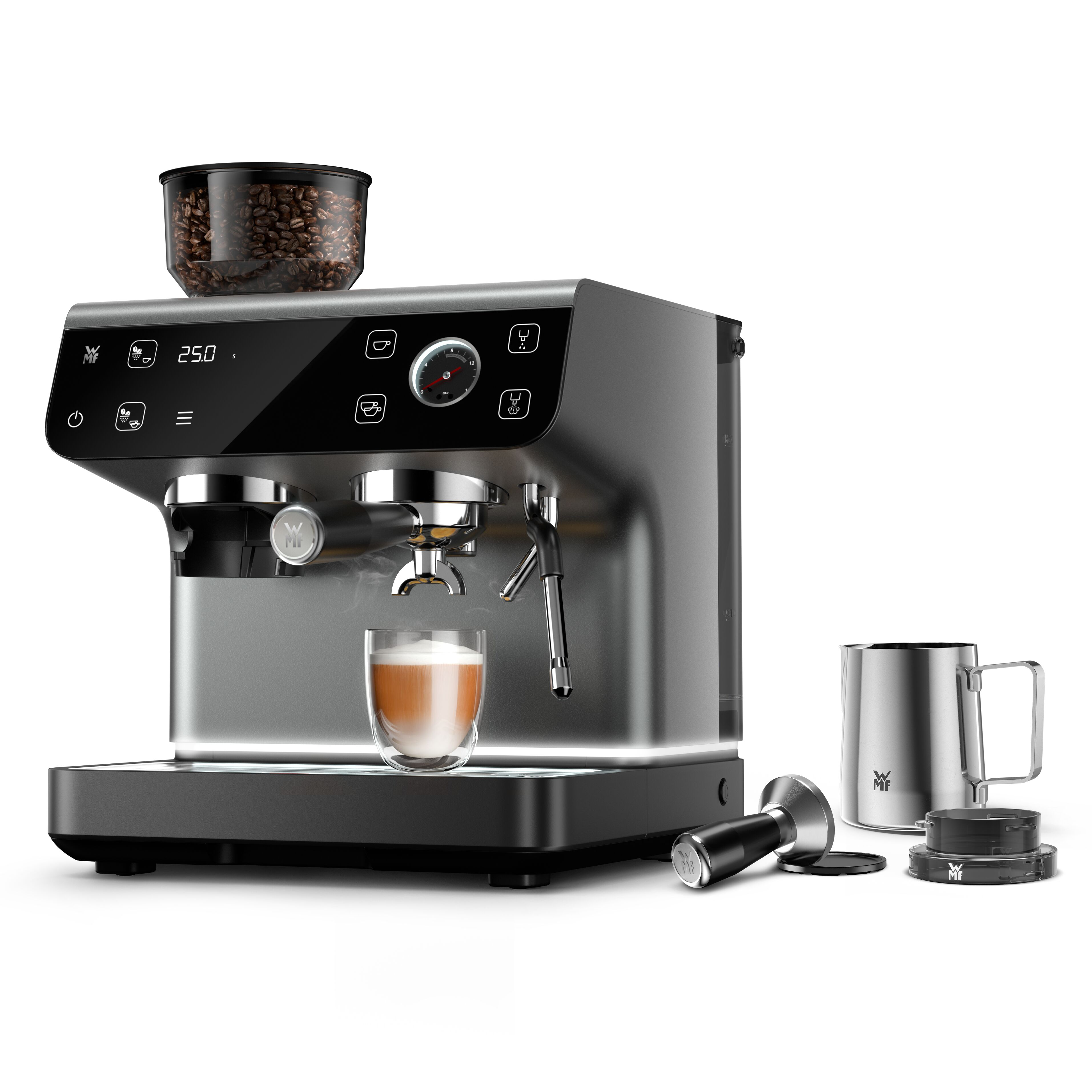 Eine silberne Espressomaschine mit Kaffeebohnenbehälter, einem Glas Espresso und Zubehör.
