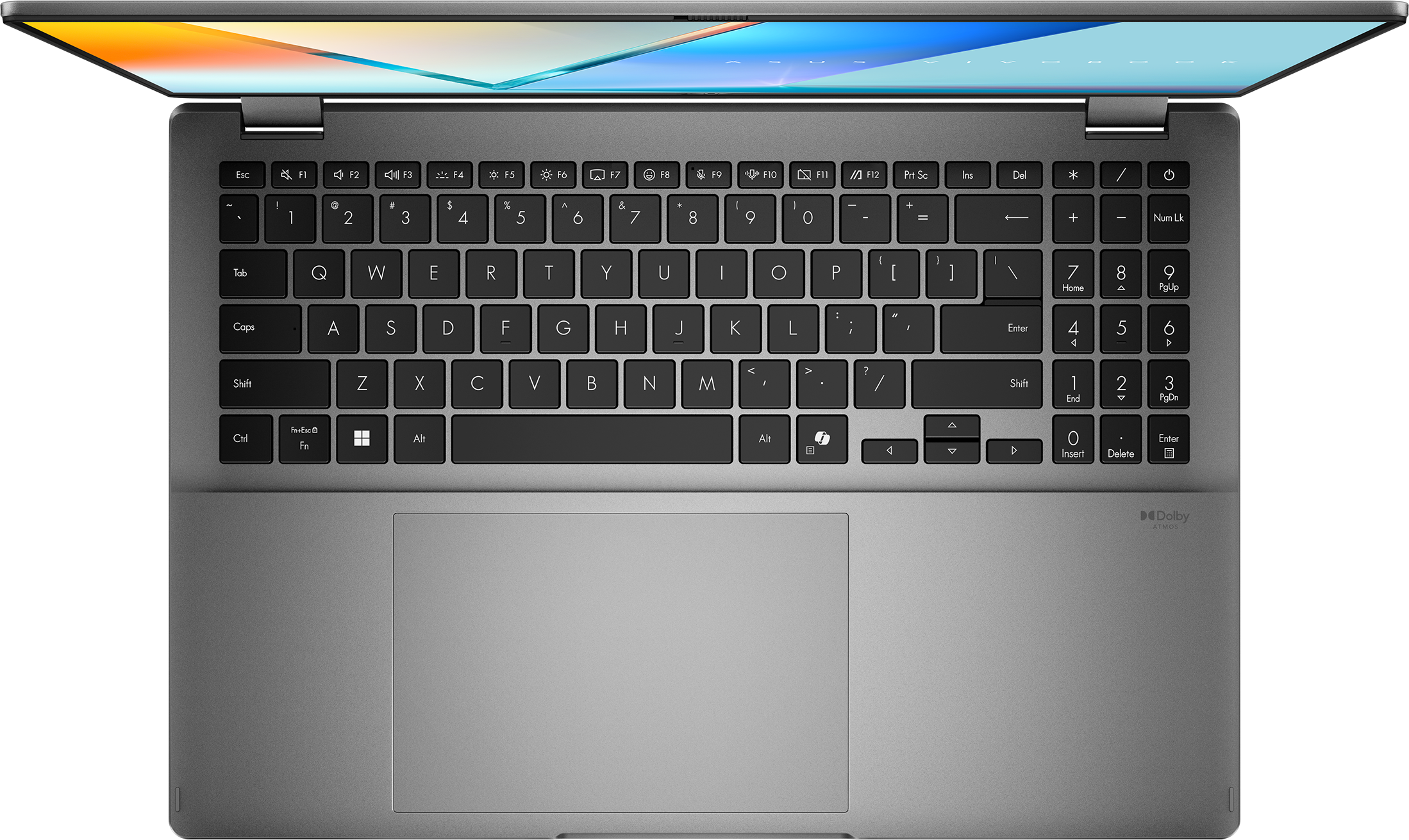 Ein geöffneter Laptop mit silbernem Gehäuse und Tastatur, der auf schwarzem Hintergrund platziert ist.