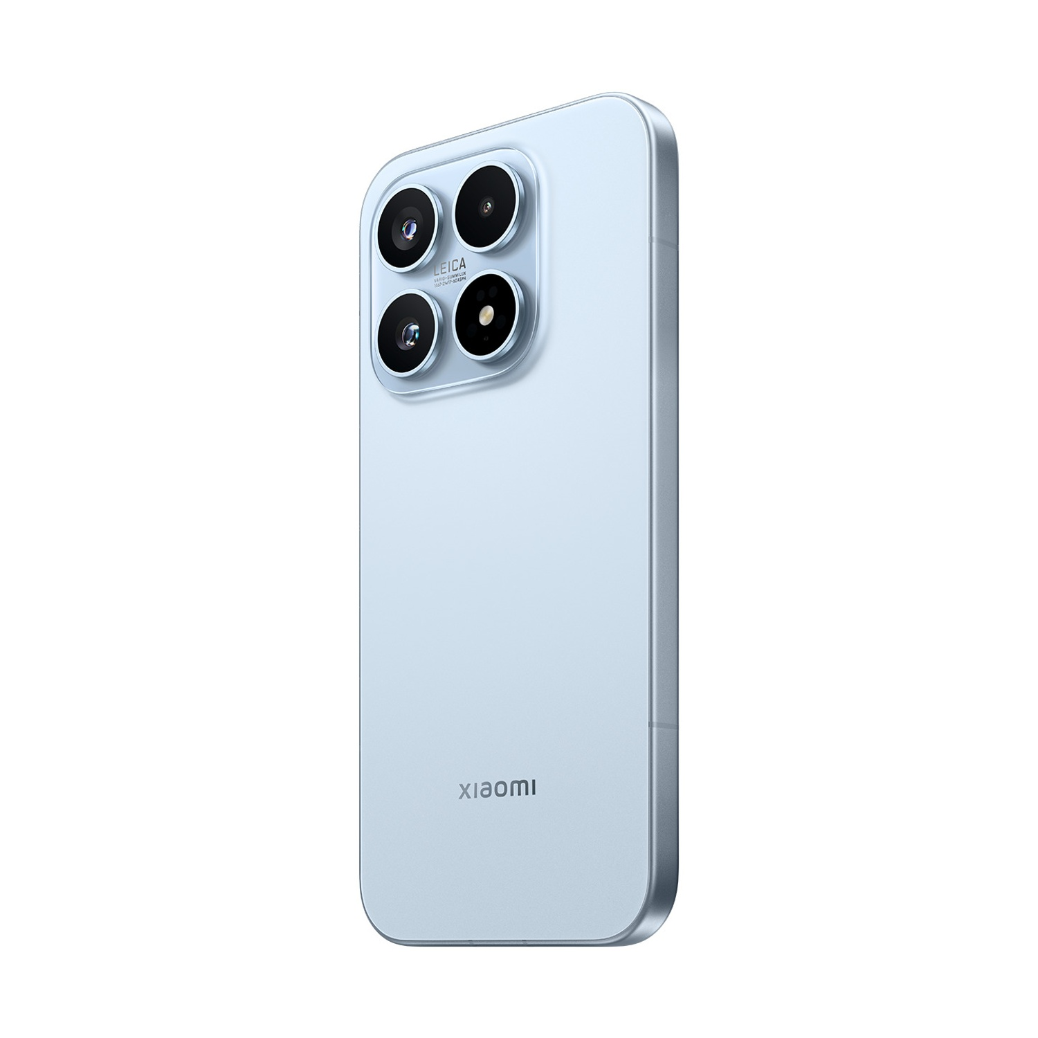 Uno smartphone azzurro con configurazione a quattro fotocamere.