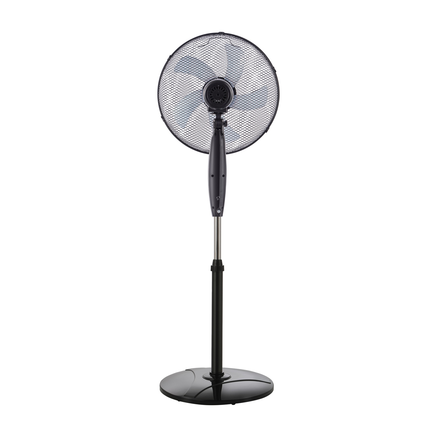 Un ventilatore da terra nero con griglia rotonda e tre pale.