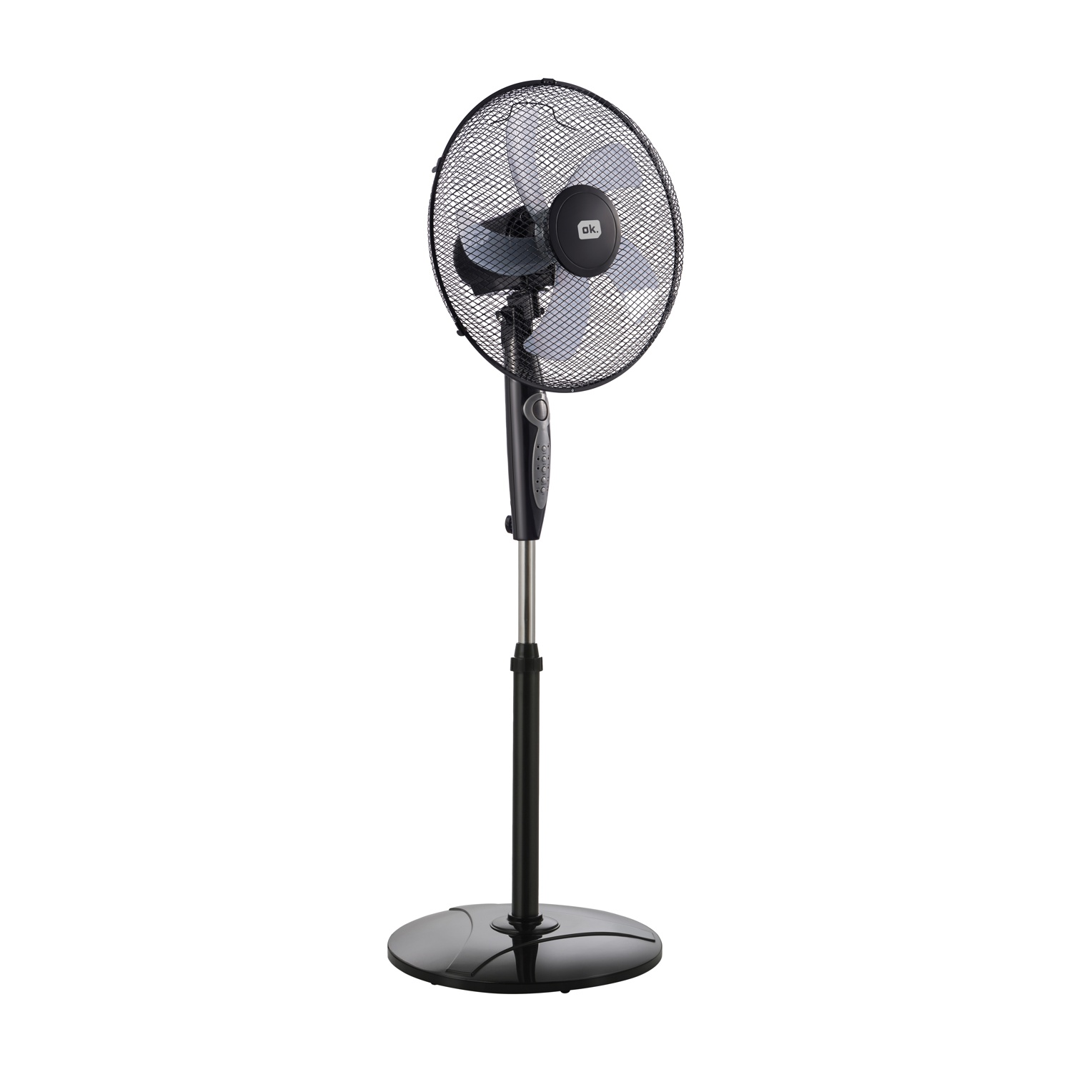 Un ventilatore da terra nero con griglia a rete e logo "ok."