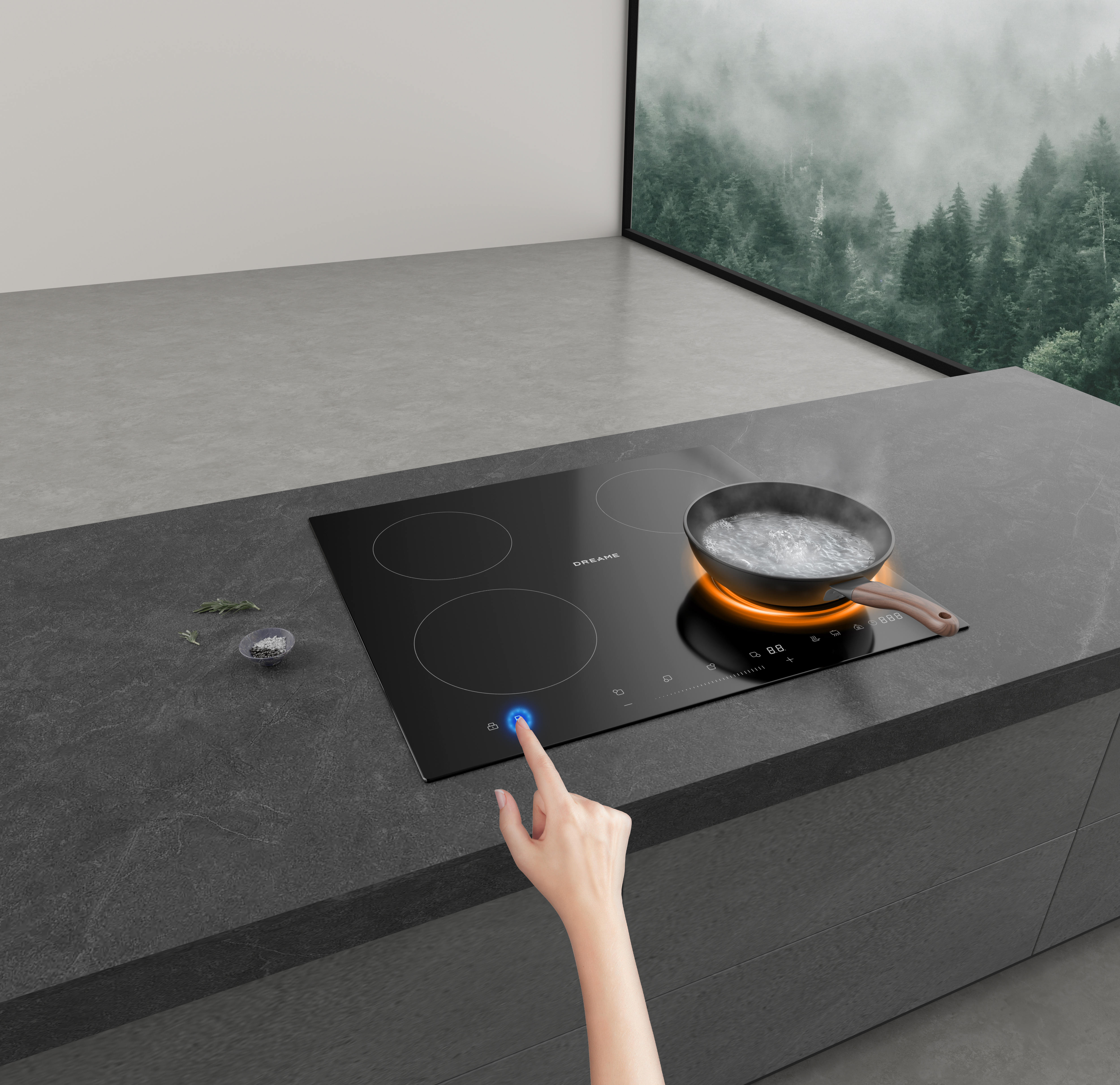 Dłoń dotyka płyty indukcyjnej z gotującą się wodą na patelni.