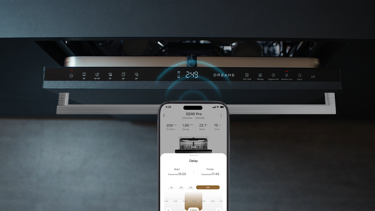Smartfon wyświetla aplikację zmywarki z ustawieniami opóźnionego startu.