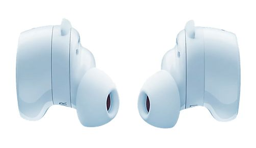 Dwa białe słuchawki bezprzewodowe obok siebie na białym tle.