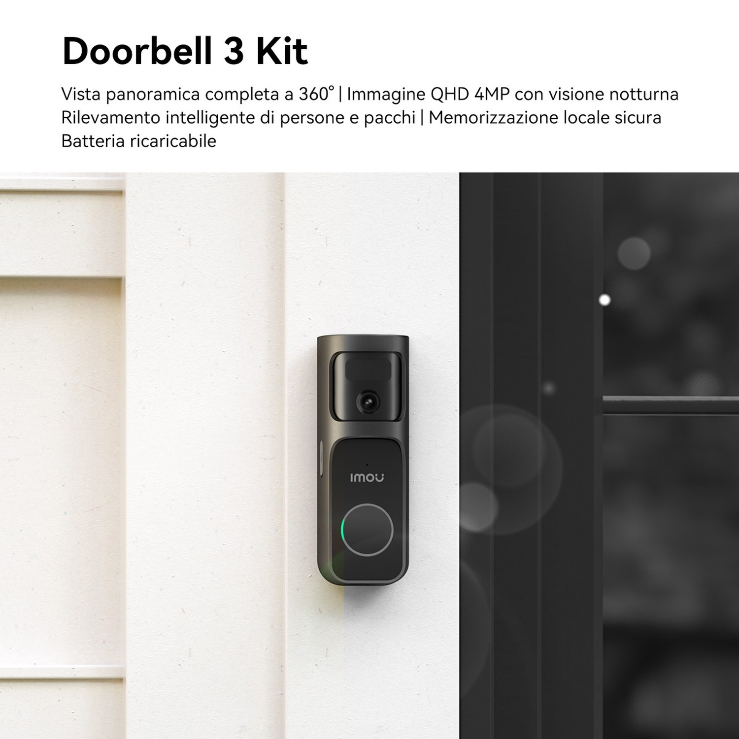 Un dispositivo campanello smart nero con un pulsante è montato su una parete bianca.