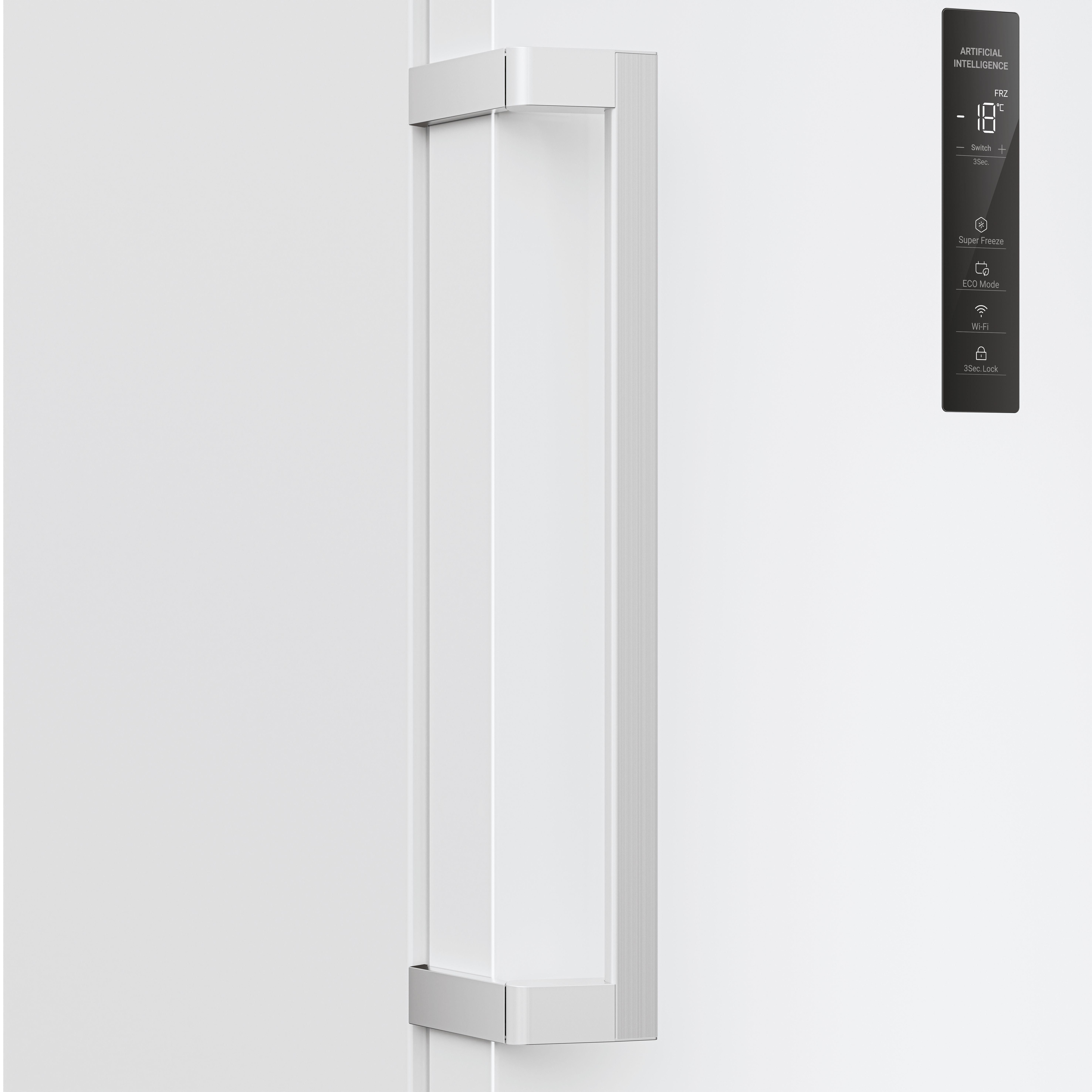 Weiße Kühlschranktür mit digitalem Display und Griff.