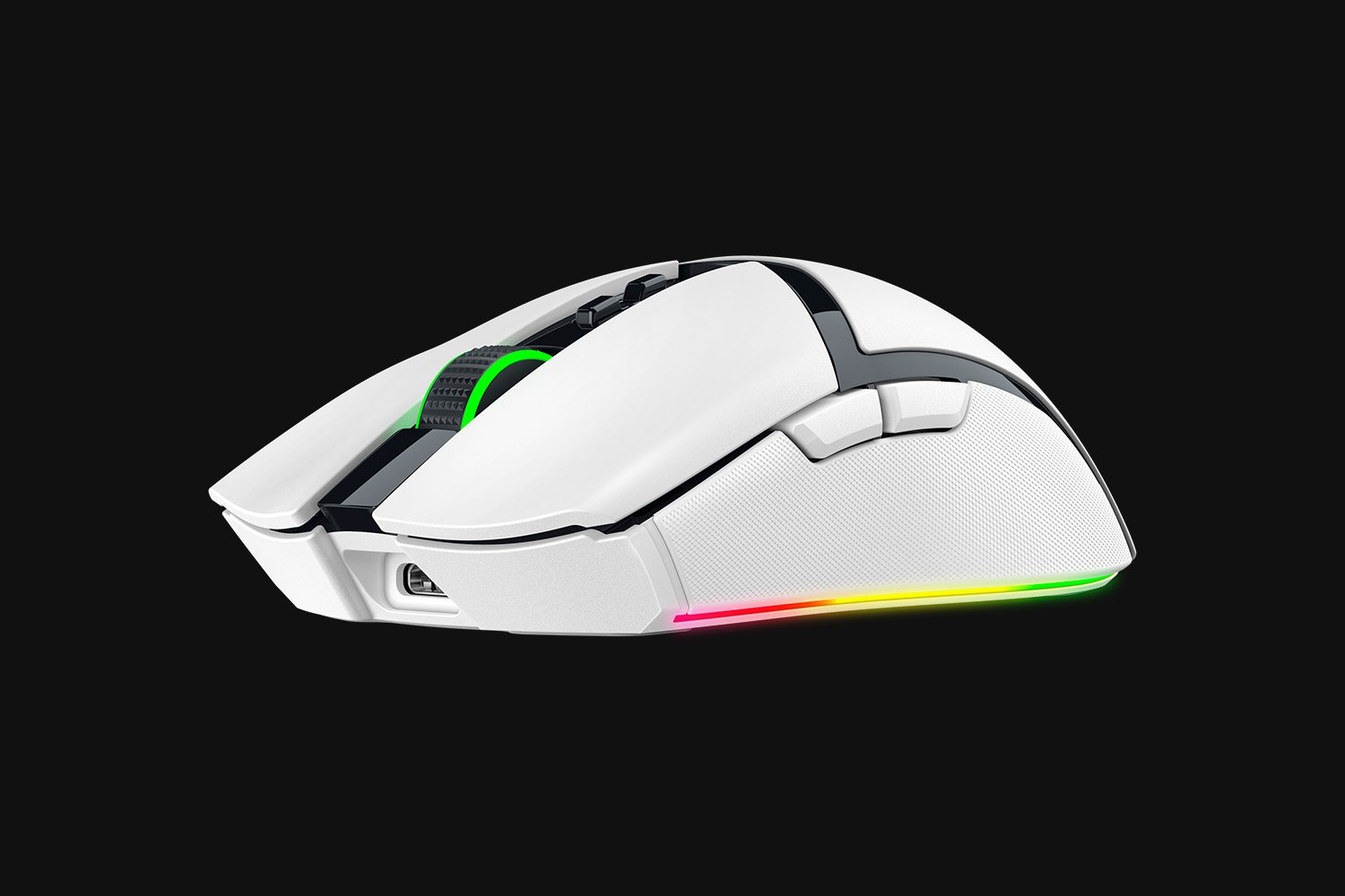 Fehér gamer egér világító görgővel és RGB világítással az alján.