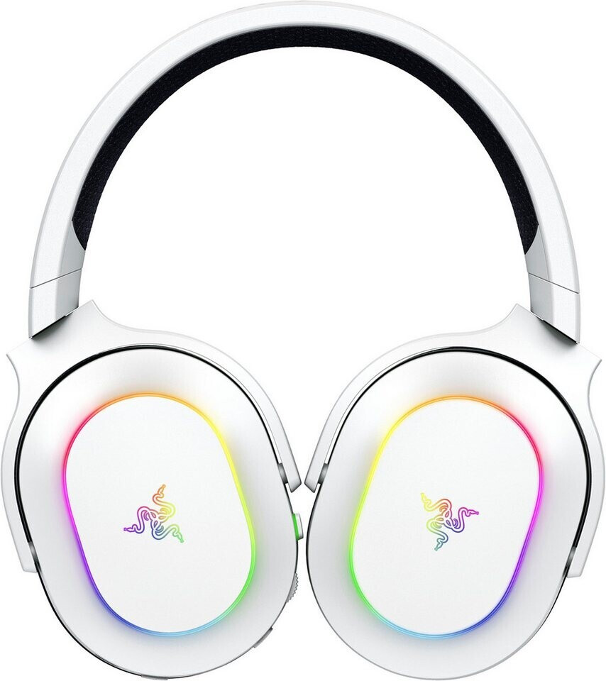 Fehér fejhallgató RGB világítással és Razer logóval a fülkagylókon.