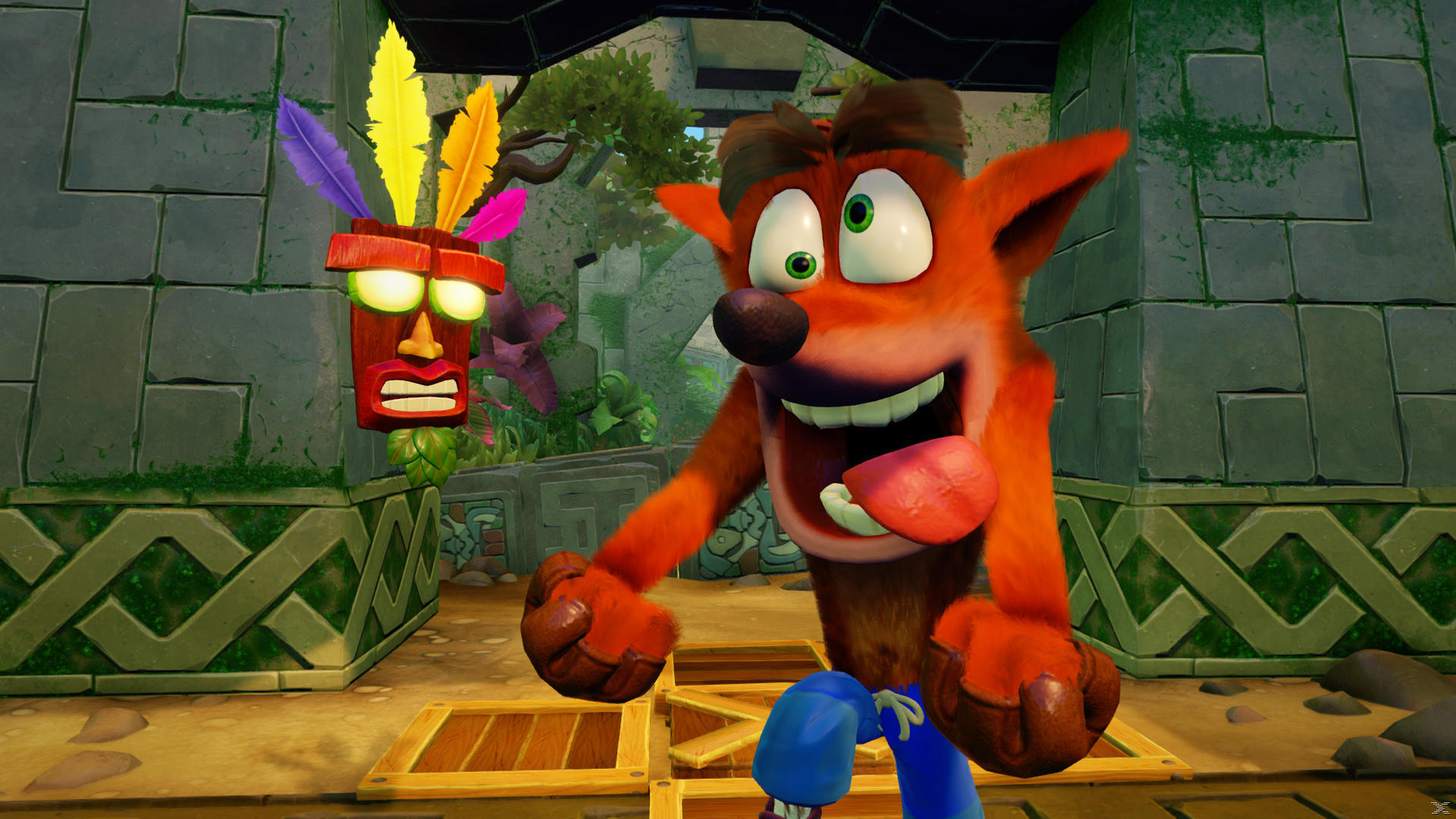 Crash Bandicoot uśmiecha się z maską i piórami w tle.