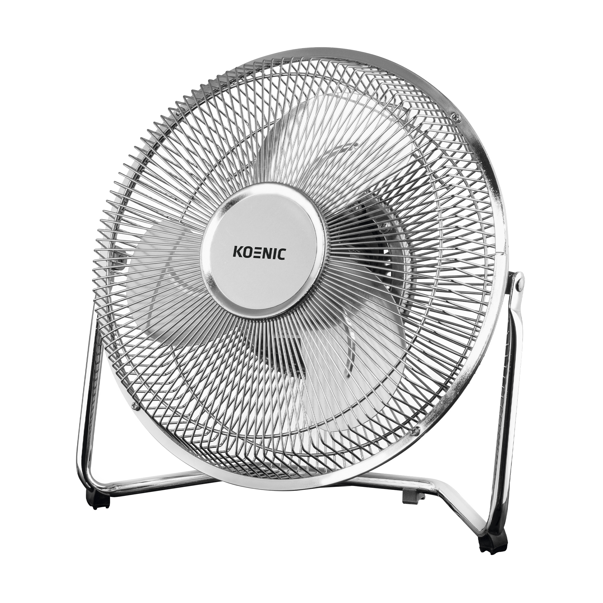 Srebrny wentylator biurkowy z metalową kratką i czarną podstawą.