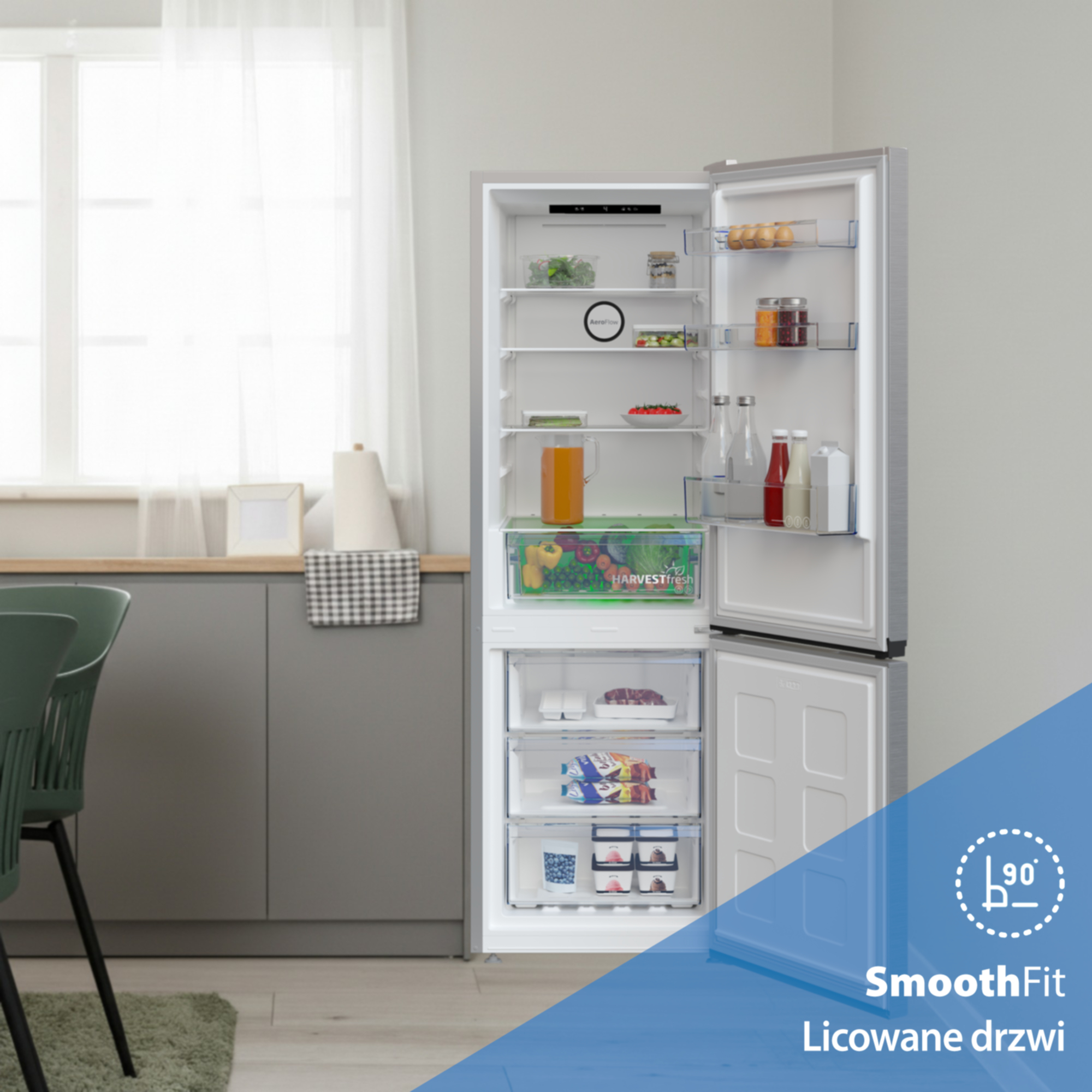 Otwarta lodówka z żywnością: warzywa, jajka i napoje w środku.