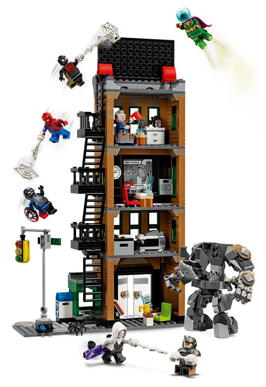 Zestaw LEGO ze Spidermanem, Milesem Moralesem, Gwen Stacy, Mysterio, Rhino i budynkiem.