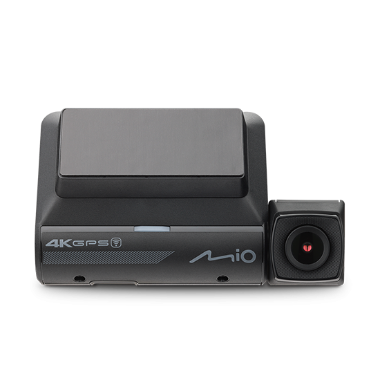 Egy fekete dashcam felvevő 4K GPS felirattal és lencsével.