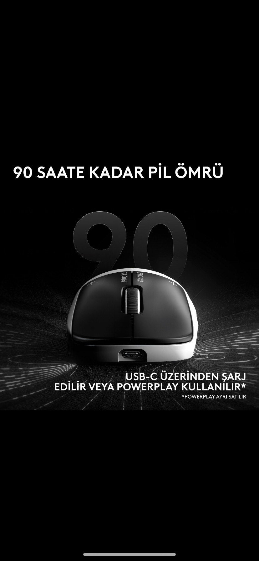 90 rakamı ve USB-C şarj portu olan siyah oyuncu faresi.