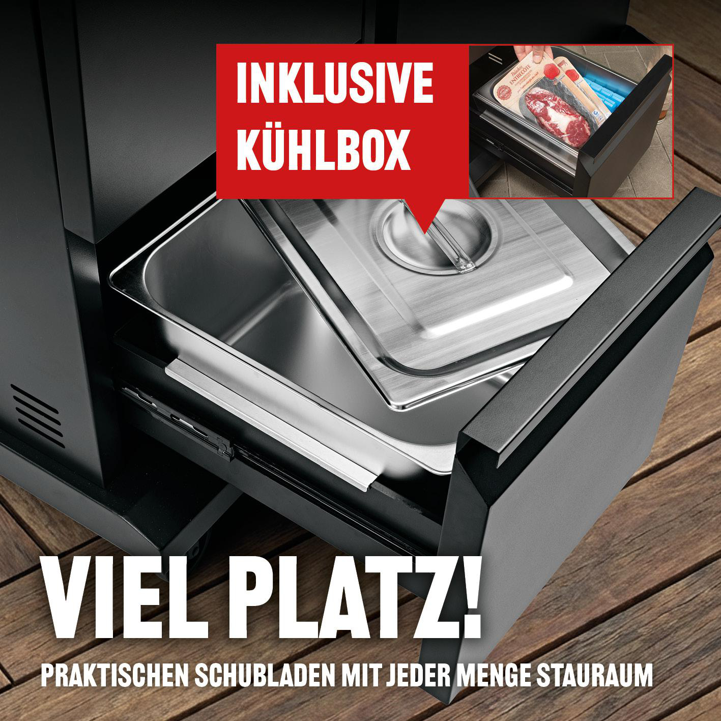 Grill mit ausziehbarem Fach und integrierter Kühlbox mit Fleisch.