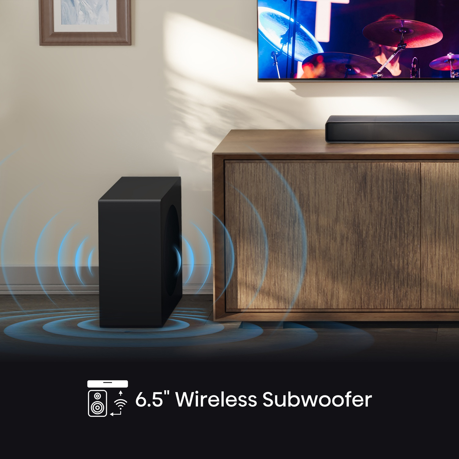 Subwoofer nero con onde blu. TV e soundbar su mobile in legno.