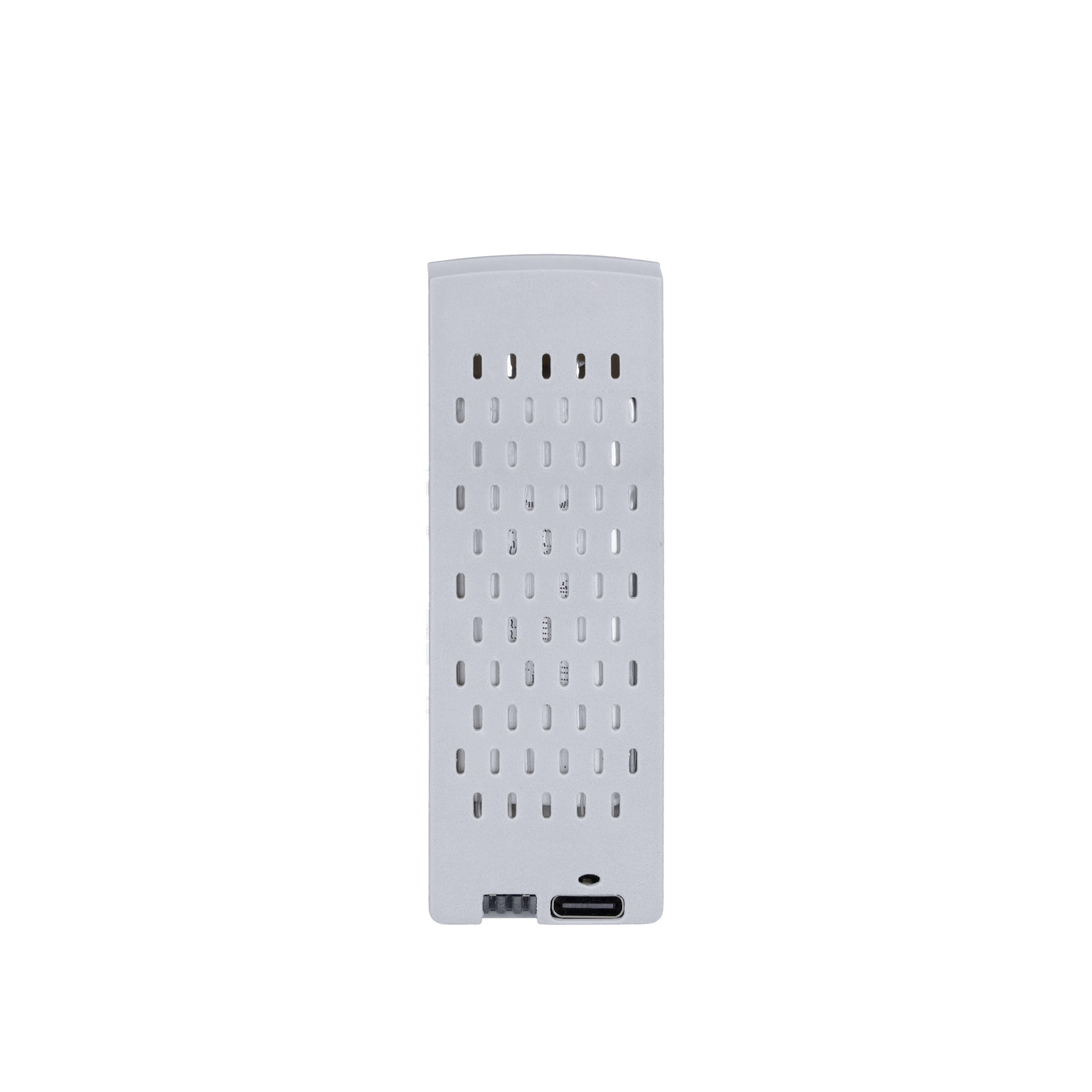 Ein weißes Rechteck mit vielen kleinen ovalen Löchern, unten ein USB-C-Anschluss.