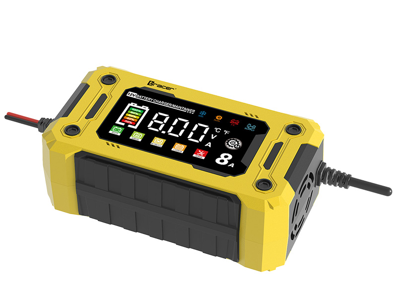 Żółta ładowarka akumulatorów z czarnym wyświetlaczem pokazującym 8.00V i stan naładowania.