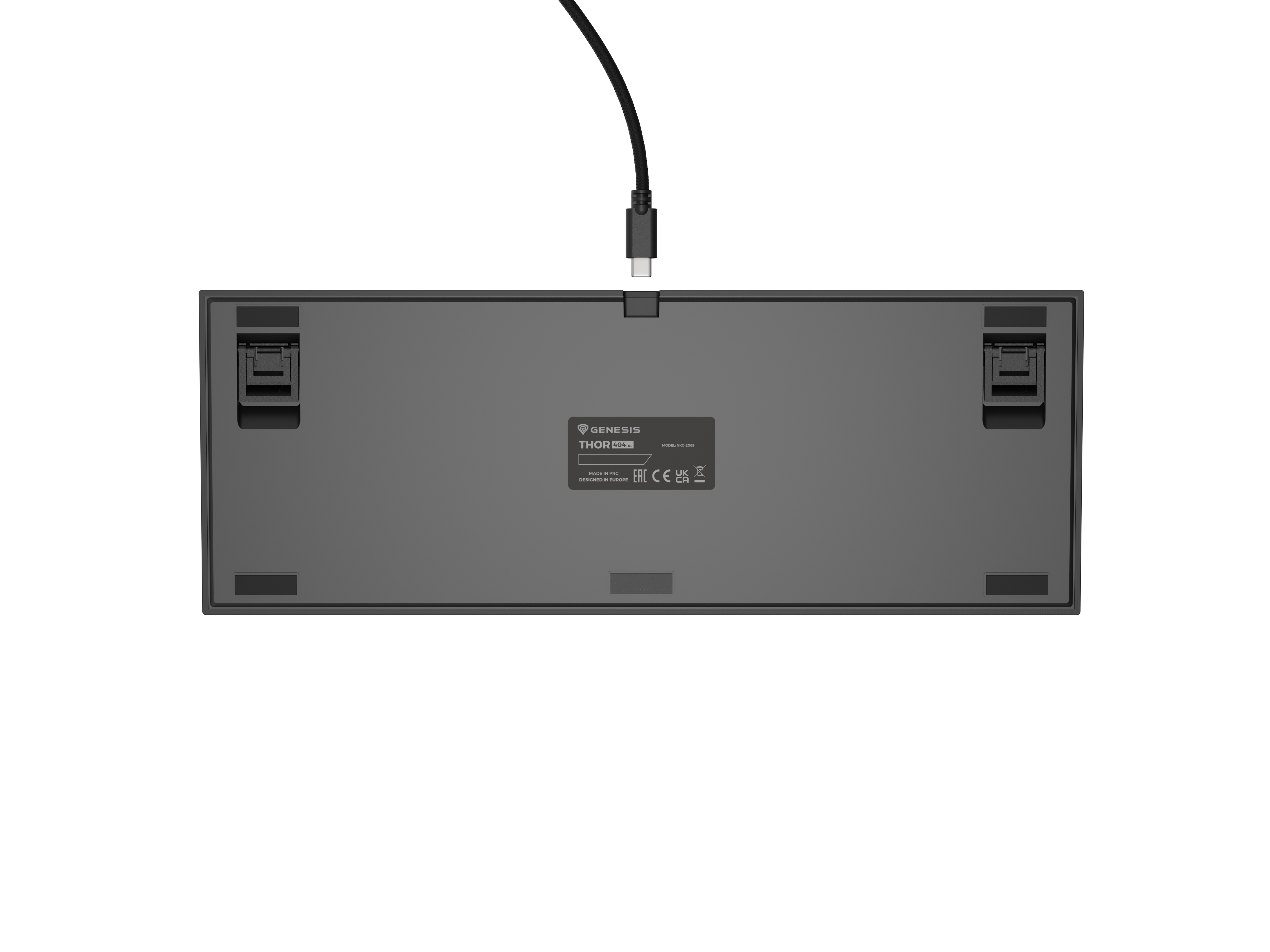 Tył czarnej klawiatury Genesis Thor 404 TKL z kablem USB-C.