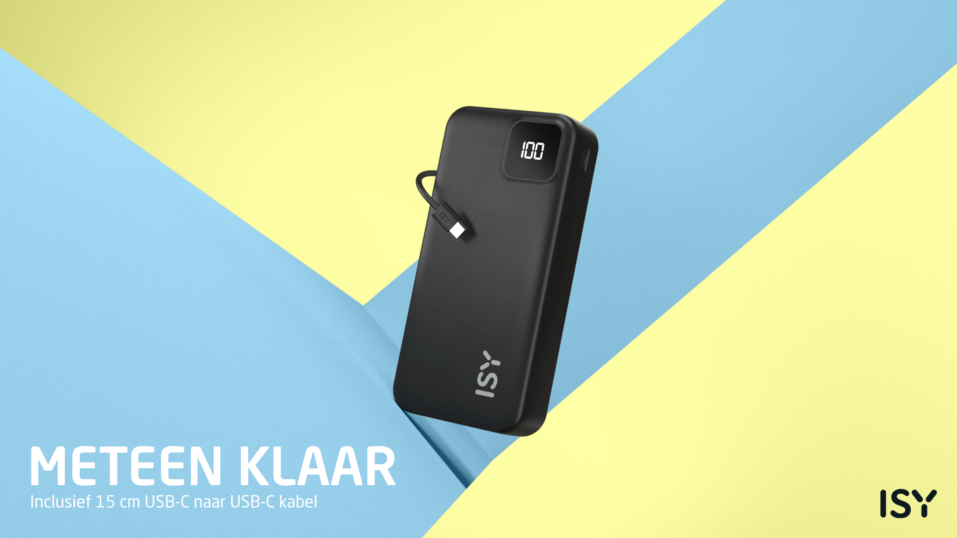 Czarna power bank ISY pokazująca 100% naładowania, z kablem na żółto-niebieskim tle.