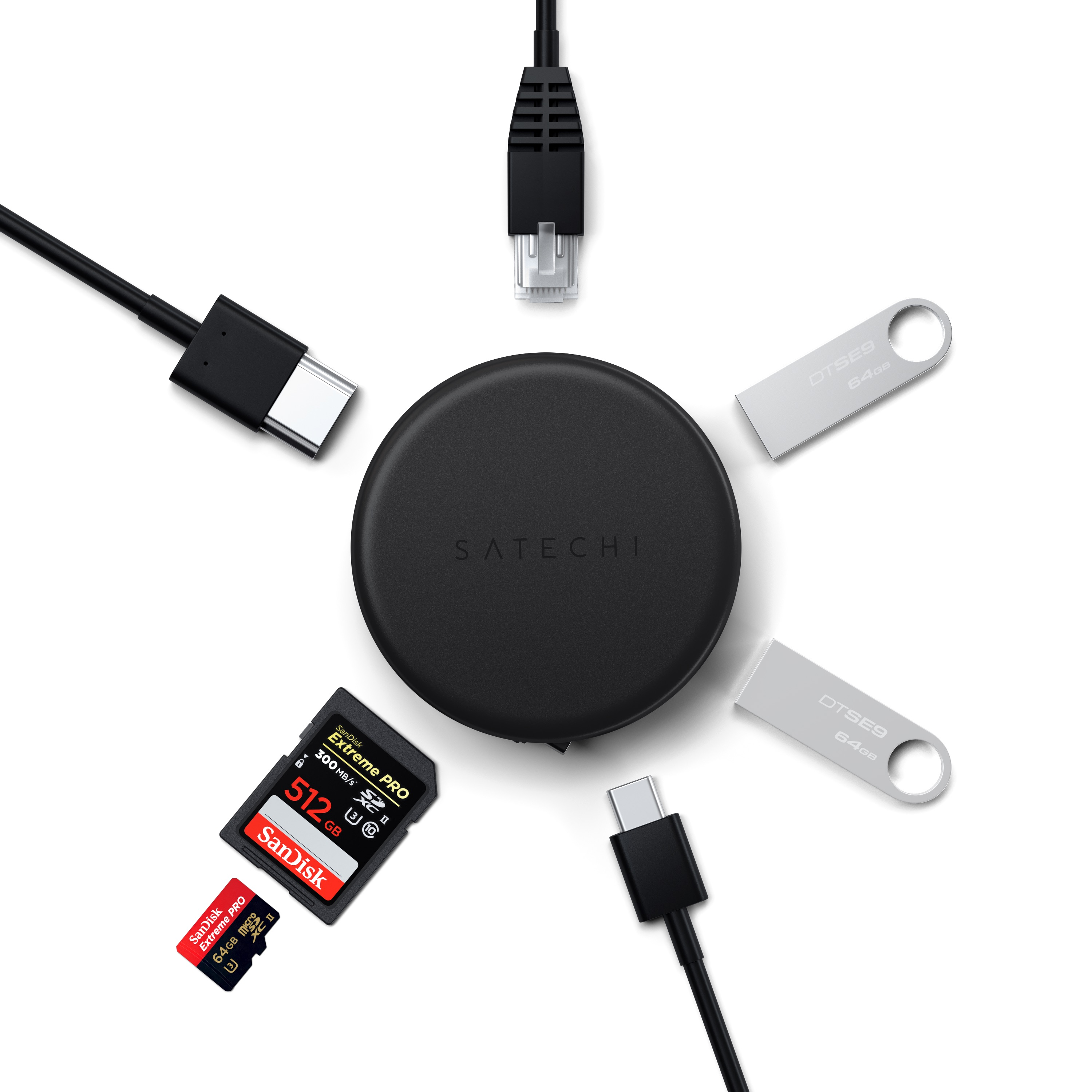 Un hub Satechi con USB-C, schede SD, microSD e unità USB.