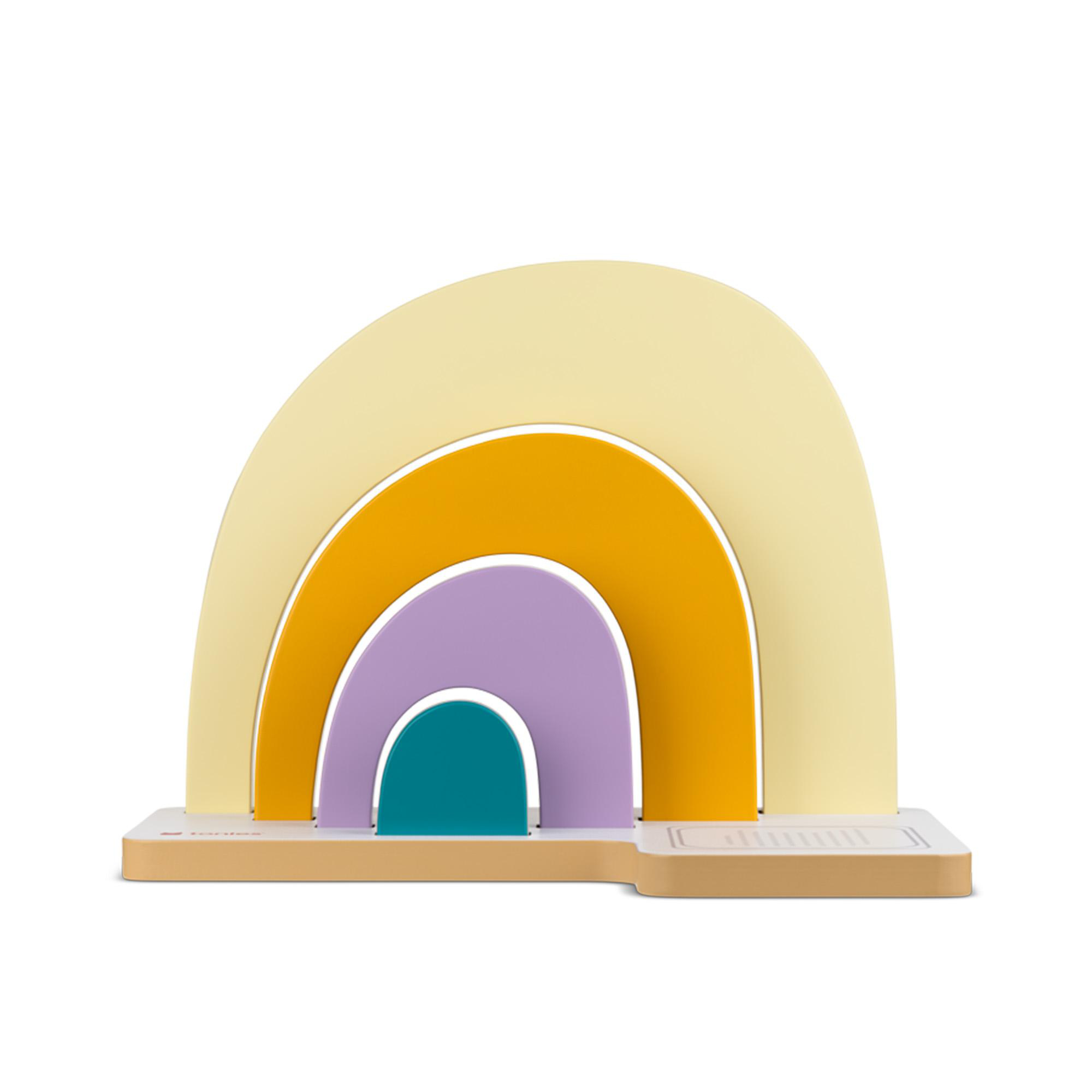 Ein Holzregenbogen-Spielzeug in Gelb, Orange, Lila und Türkis auf einer Basis.