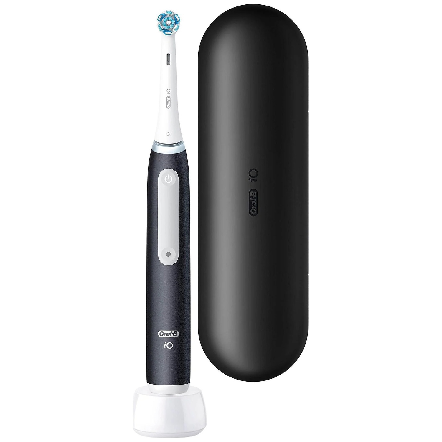 Une brosse à dents foncée avec manche blanc et base de recharge à côté d'un étui noir.